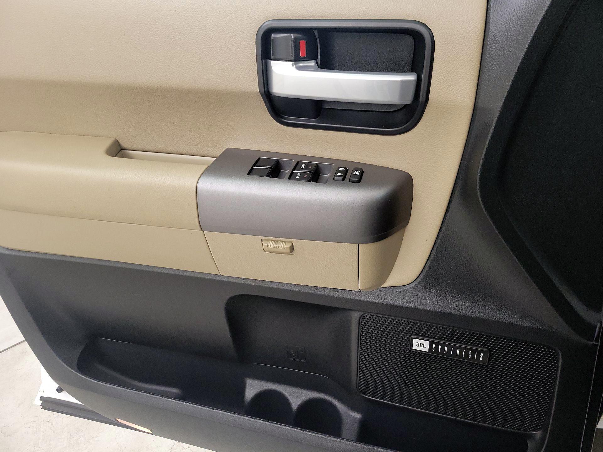 Thumbnail: 2014 Toyota Sequoia - 12