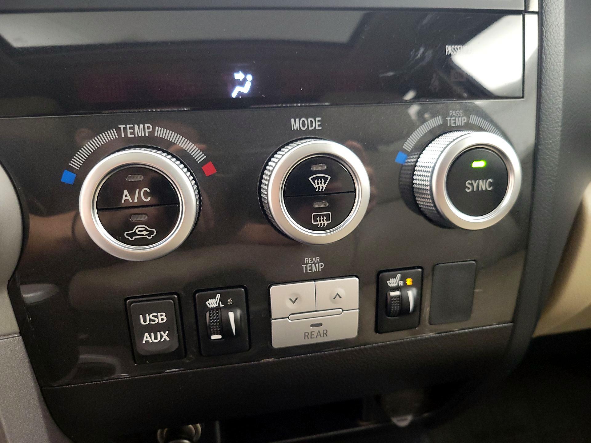 Thumbnail: 2014 Toyota Sequoia - 16