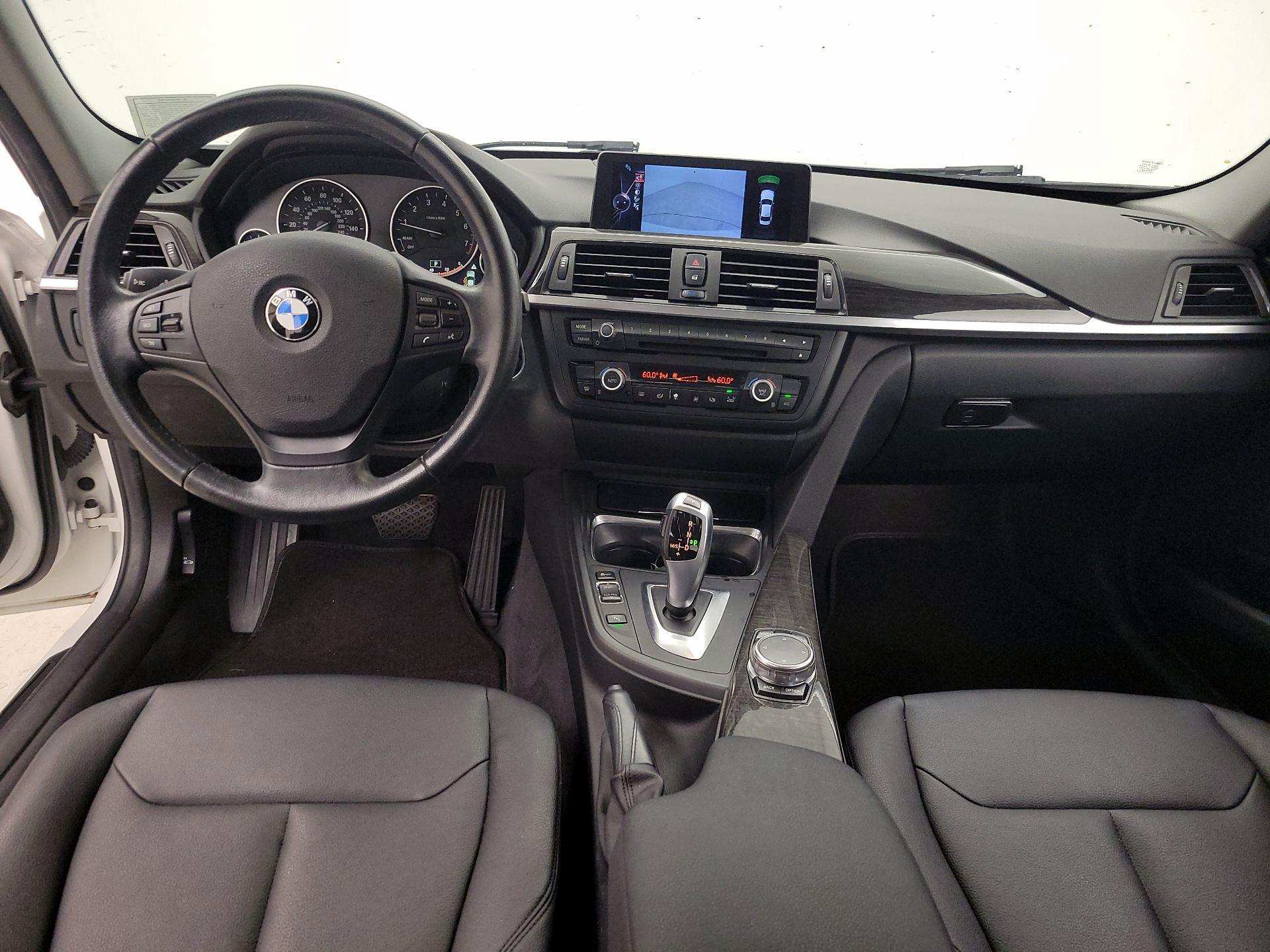 Thumbnail: 2015 BMW 3 Series - 9