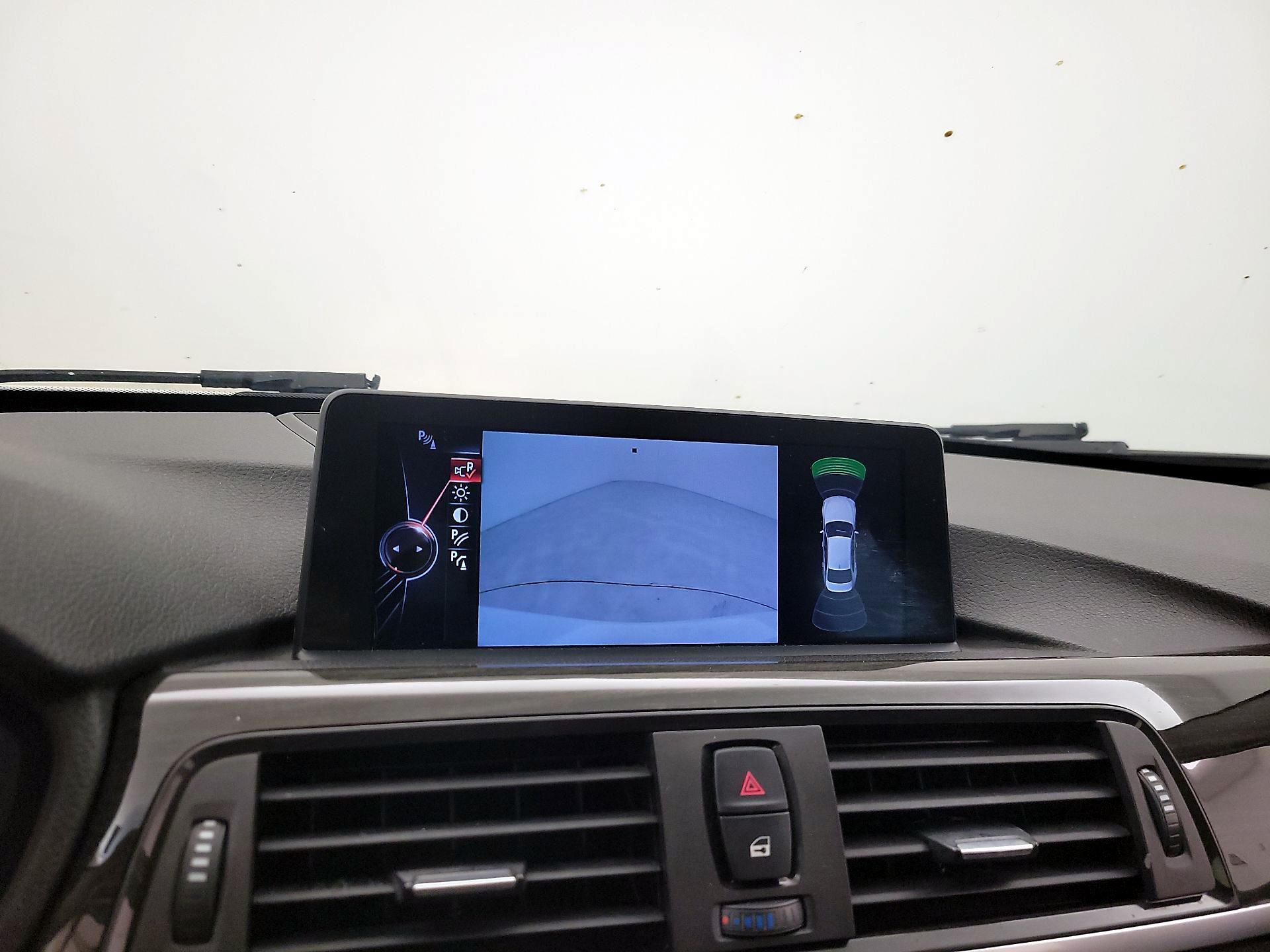 Thumbnail: 2015 BMW 3 Series - 14