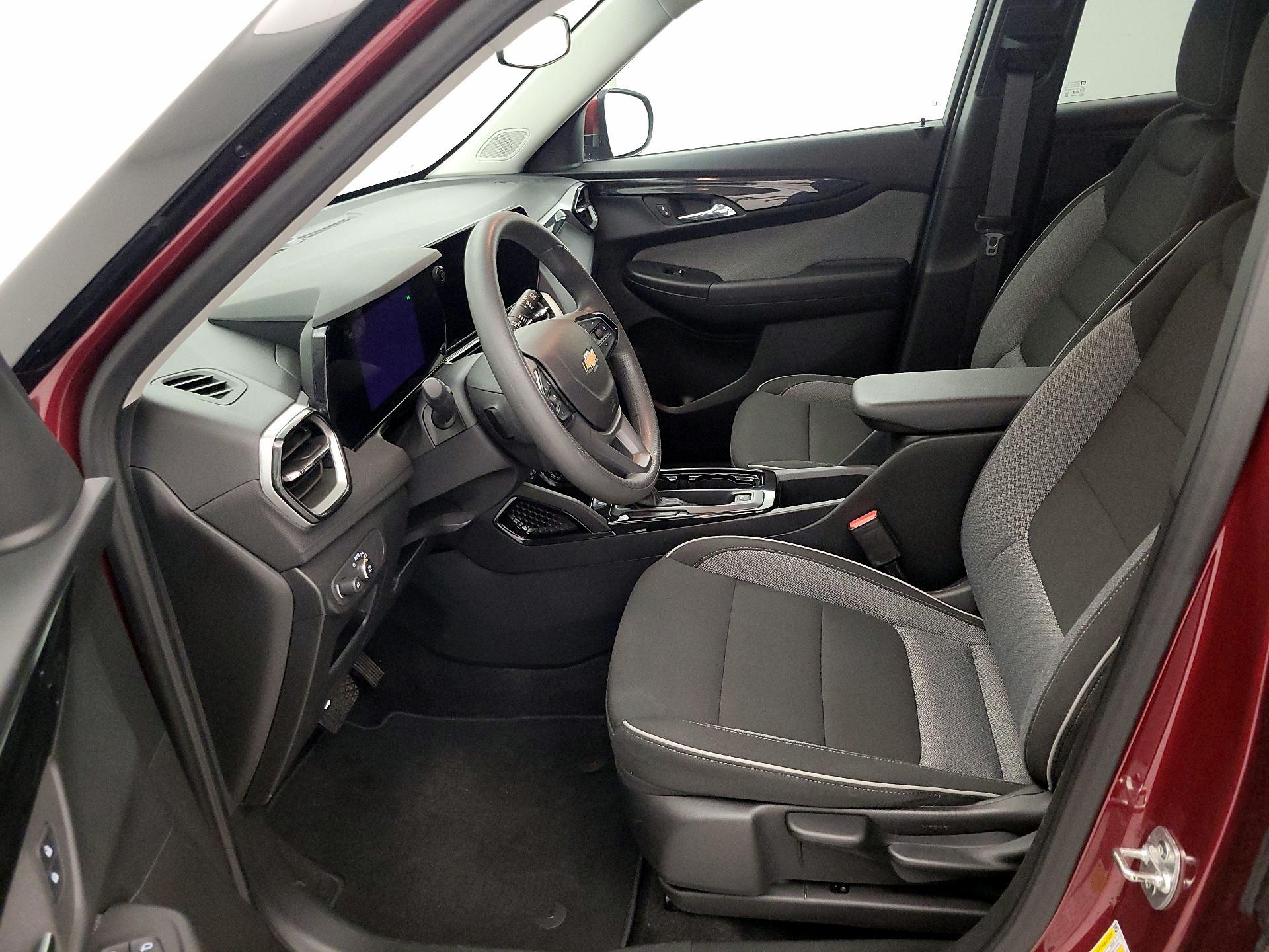 Thumbnail: 2025 Chevrolet TrailBlazer - 11