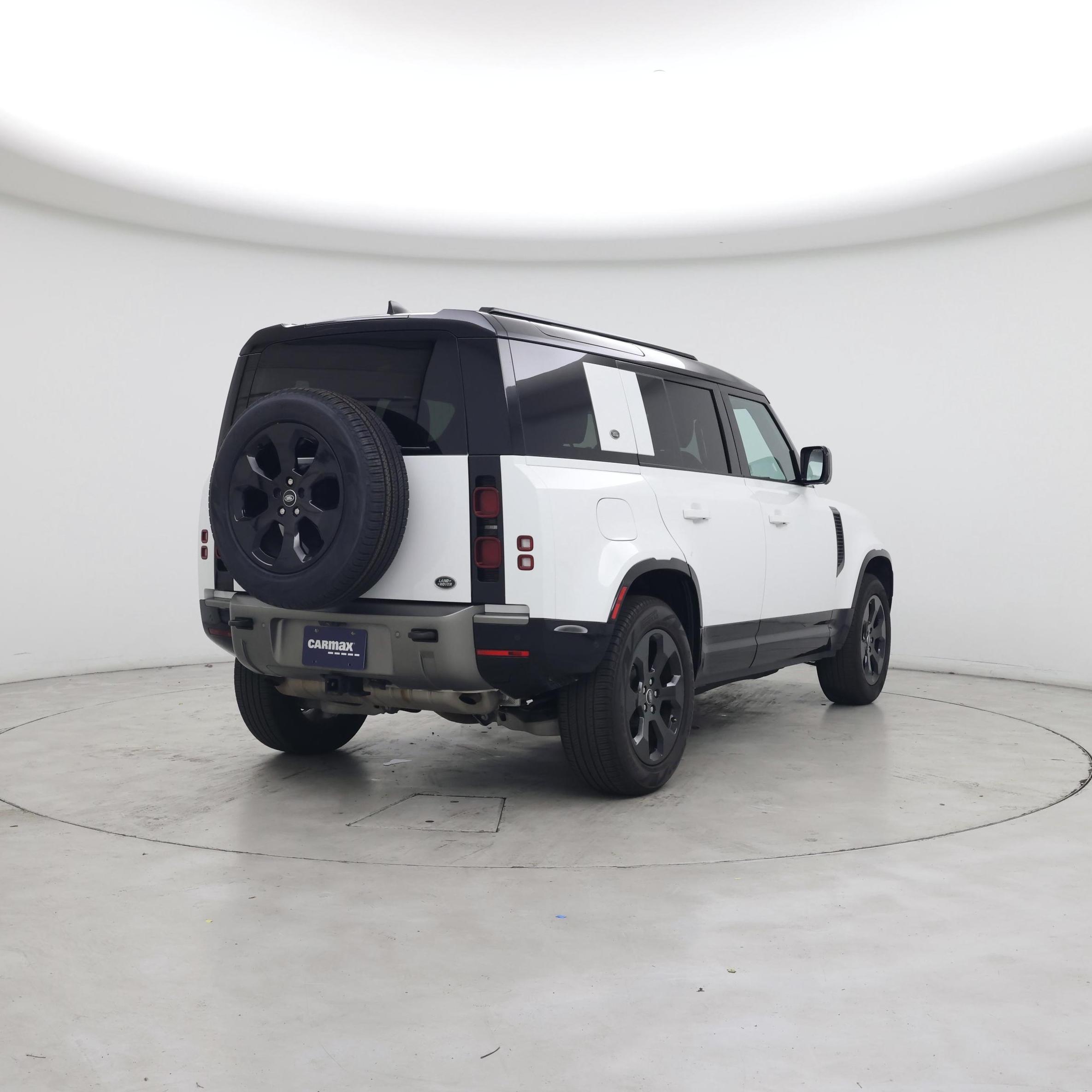 Thumbnail: 2023 Land Rover Defender - 8