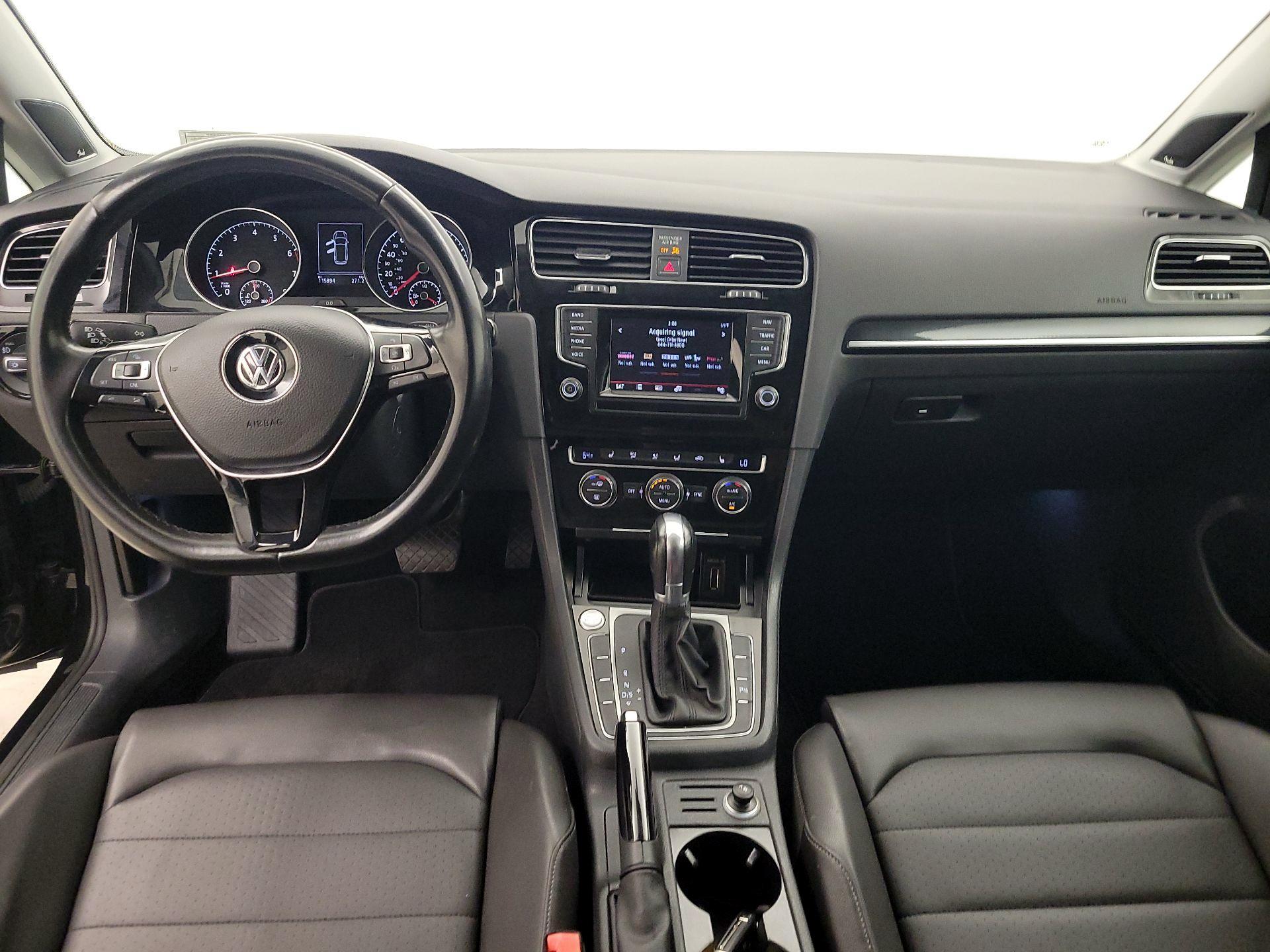 Thumbnail: 2015 Volkswagen Golf - 9