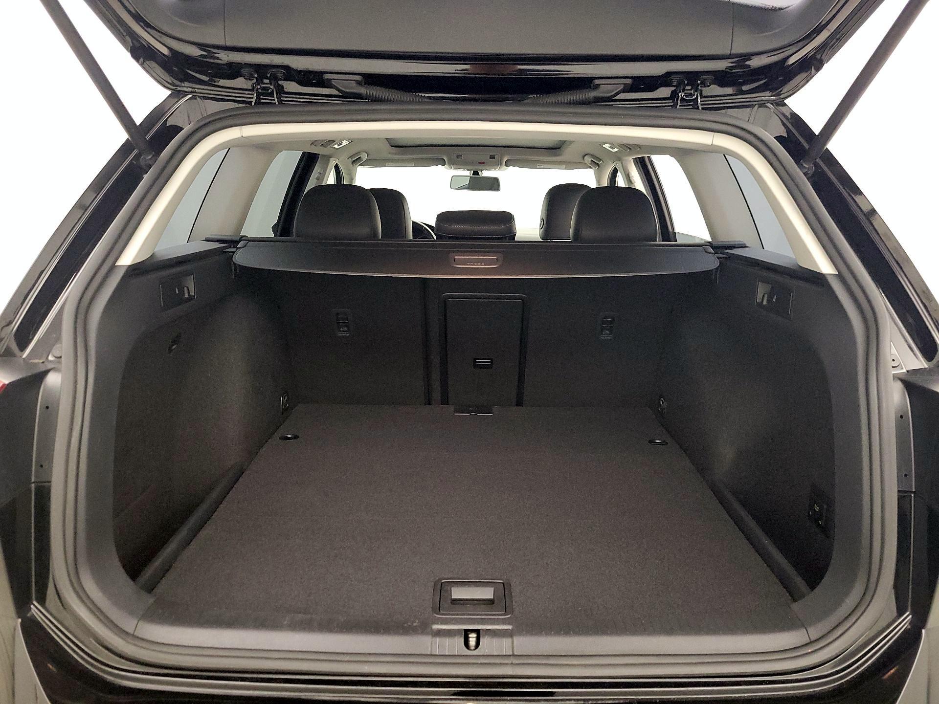 Thumbnail: 2015 Volkswagen Golf - 20