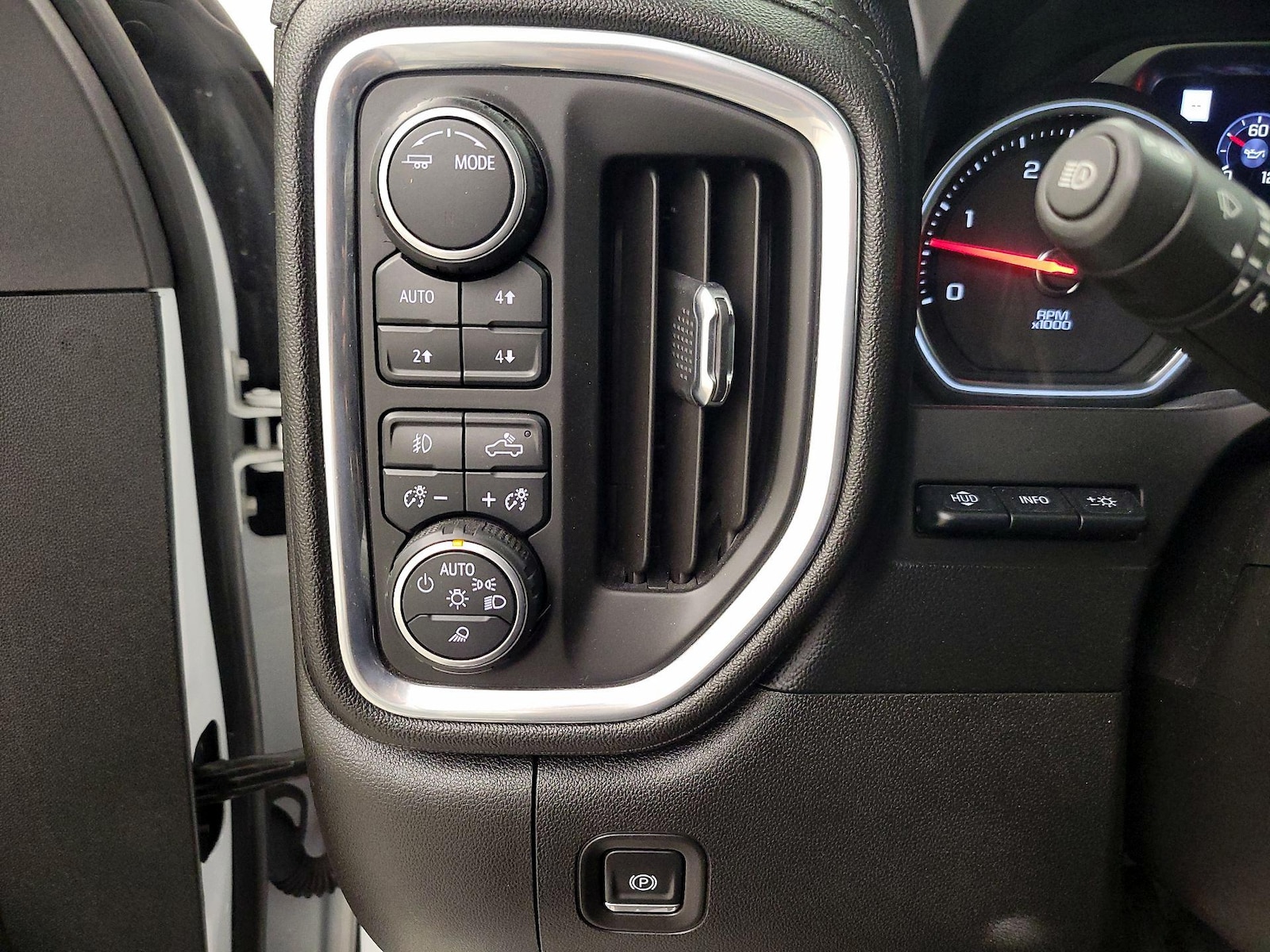 2021 Chevrolet Silverado 2500HD LTZ - Photo 14