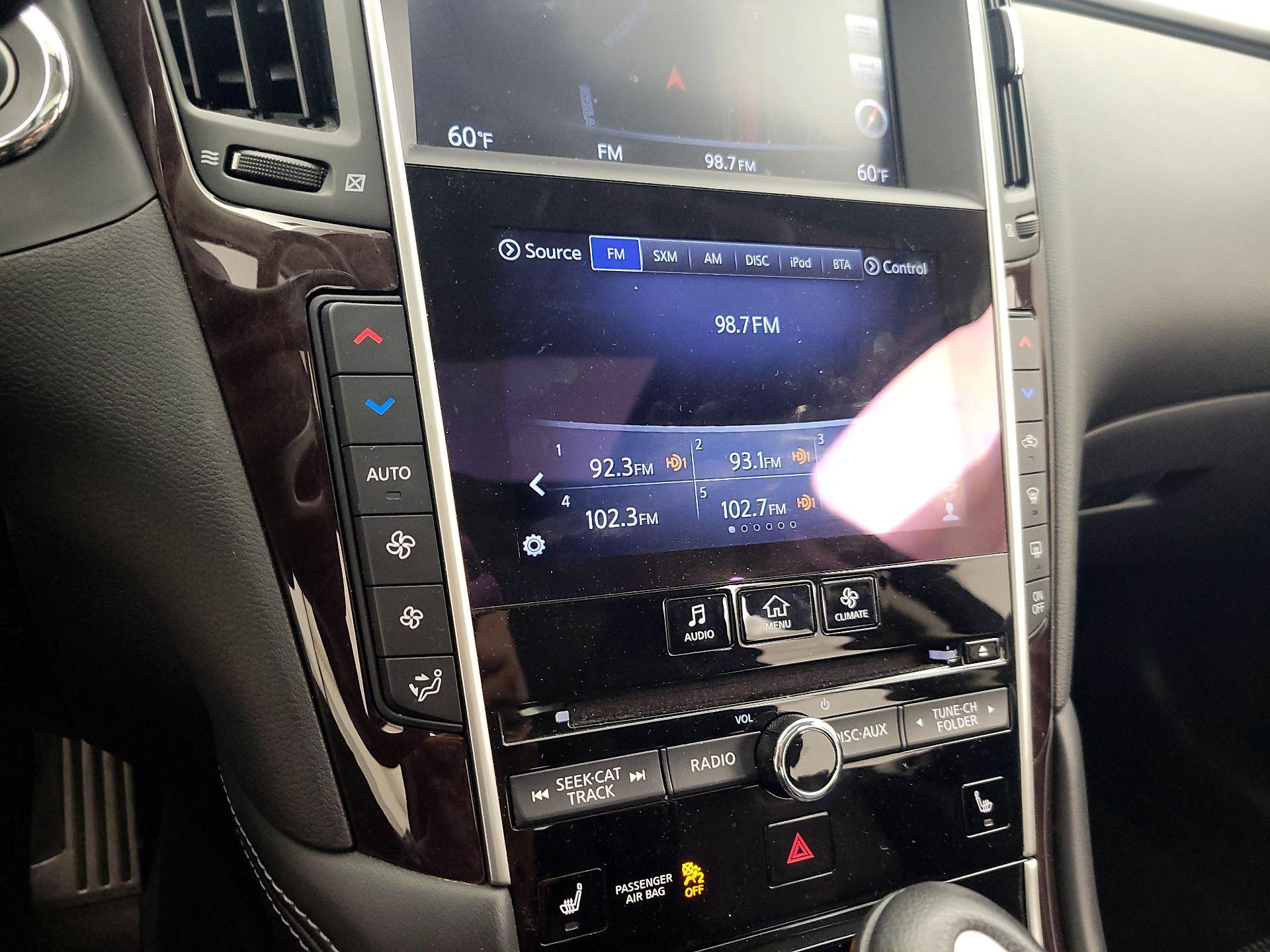 Thumbnail: 2015 INFINITI Q50 - 16