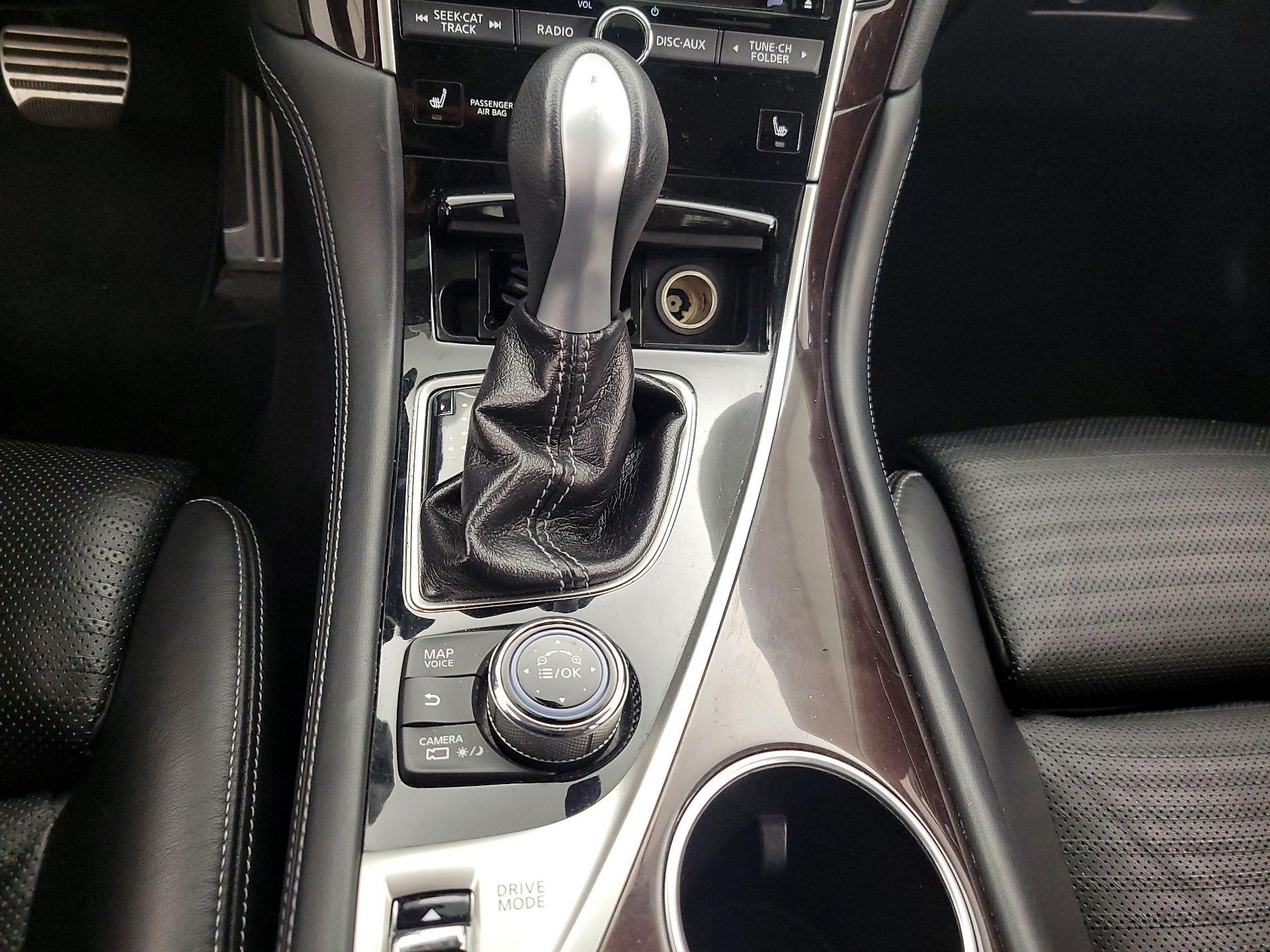 Thumbnail: 2015 INFINITI Q50 - 18