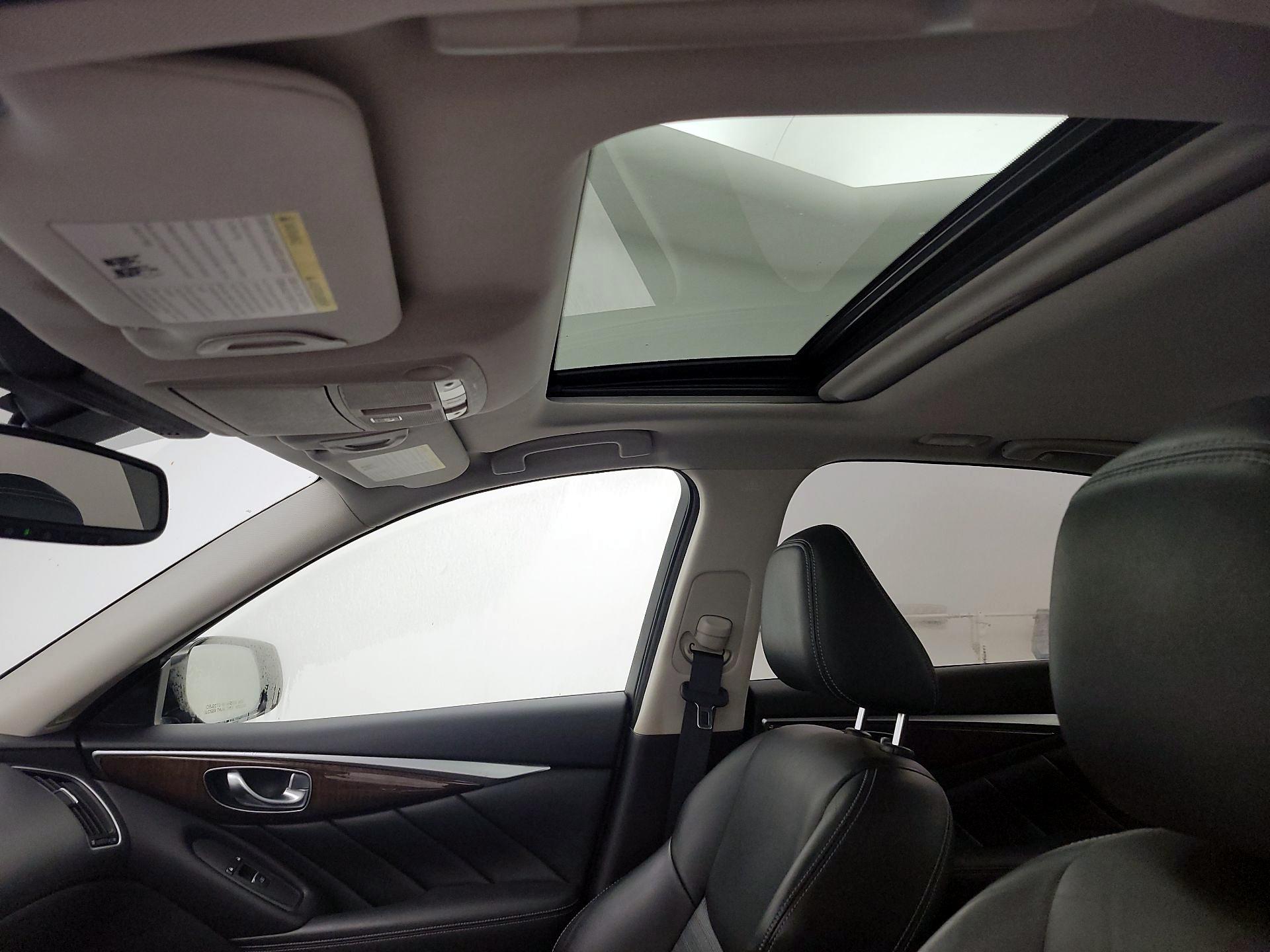 Thumbnail: 2015 INFINITI Q50 - 20