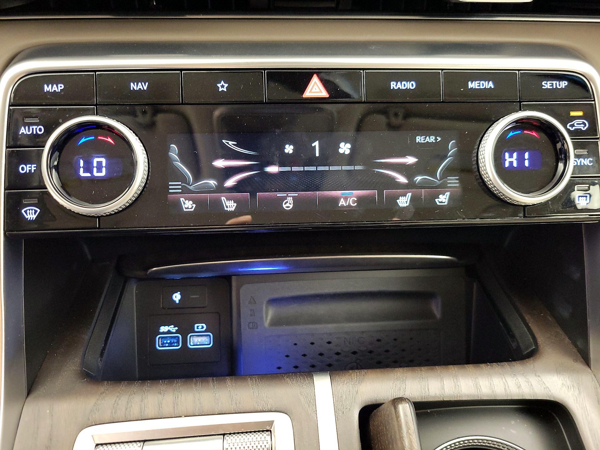 Thumbnail: 2023 Genesis GV80 - 17