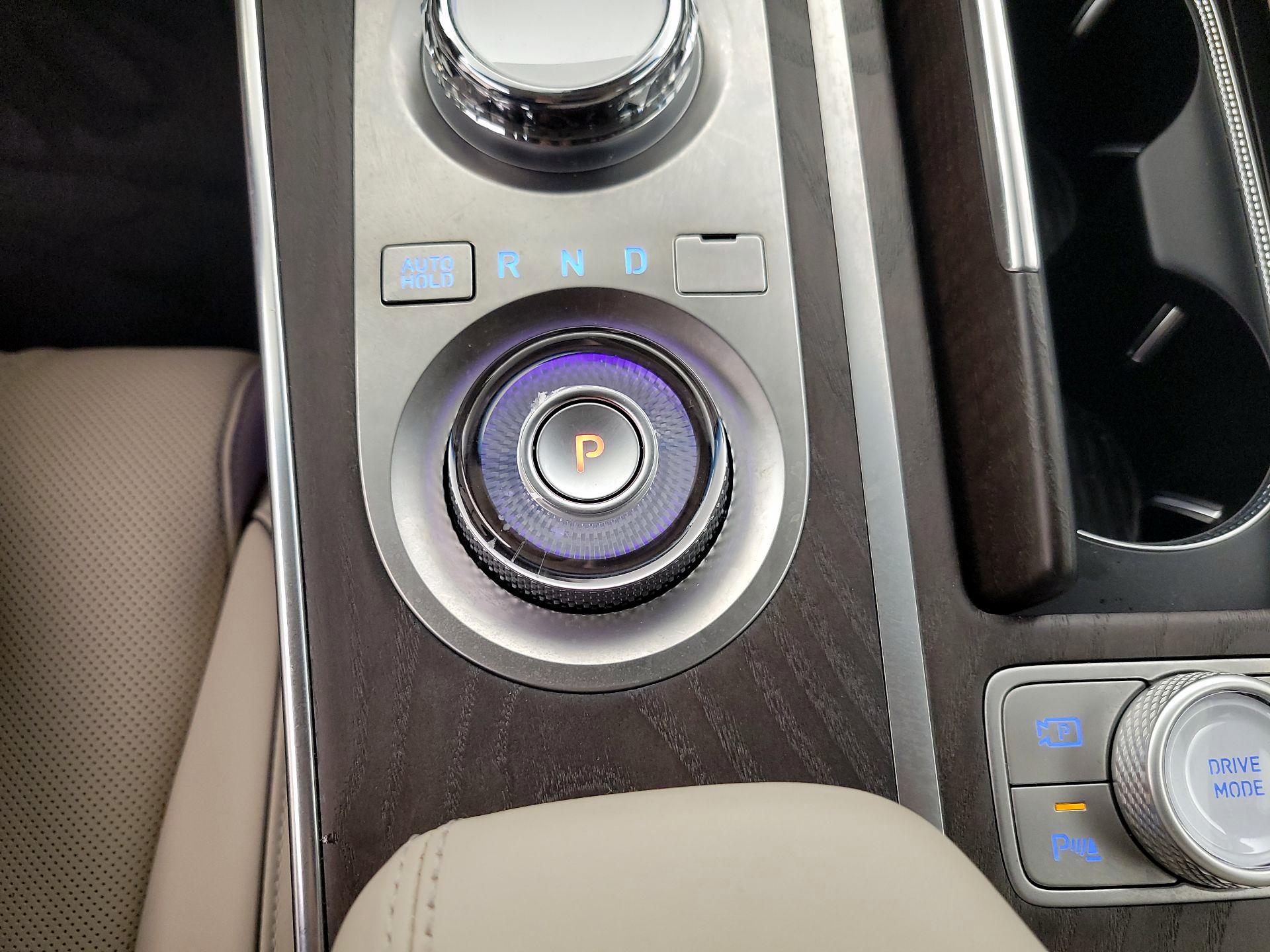 Thumbnail: 2023 Genesis GV80 - 18