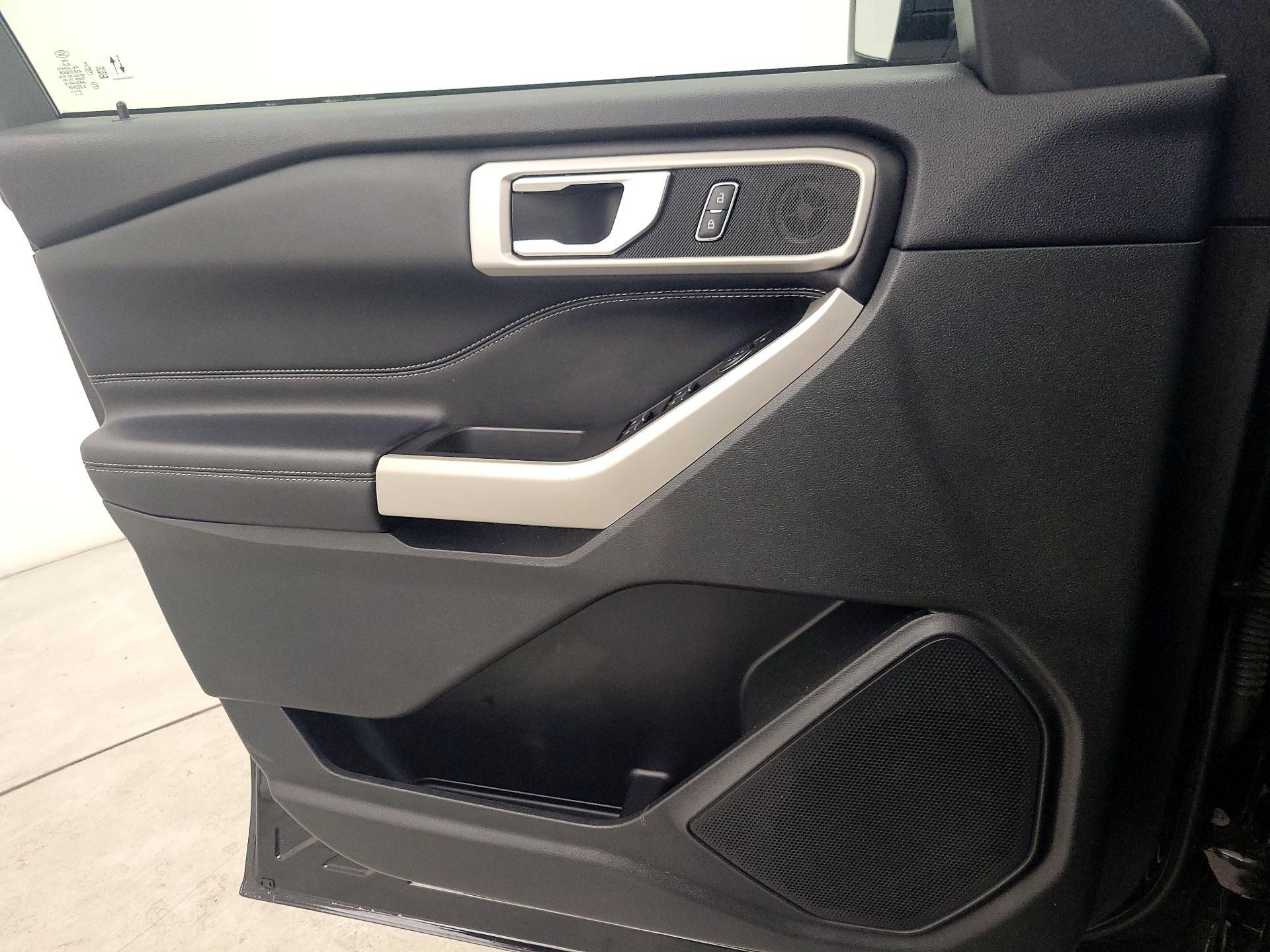 Thumbnail: 2021 Ford Explorer - 12