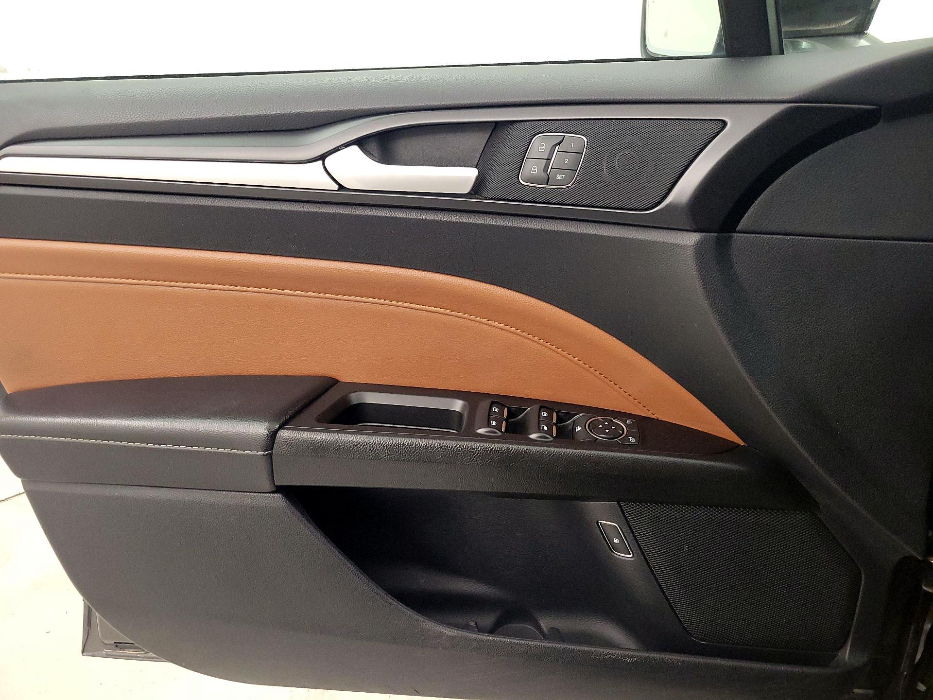 Thumbnail: 2020 Ford Fusion - 12