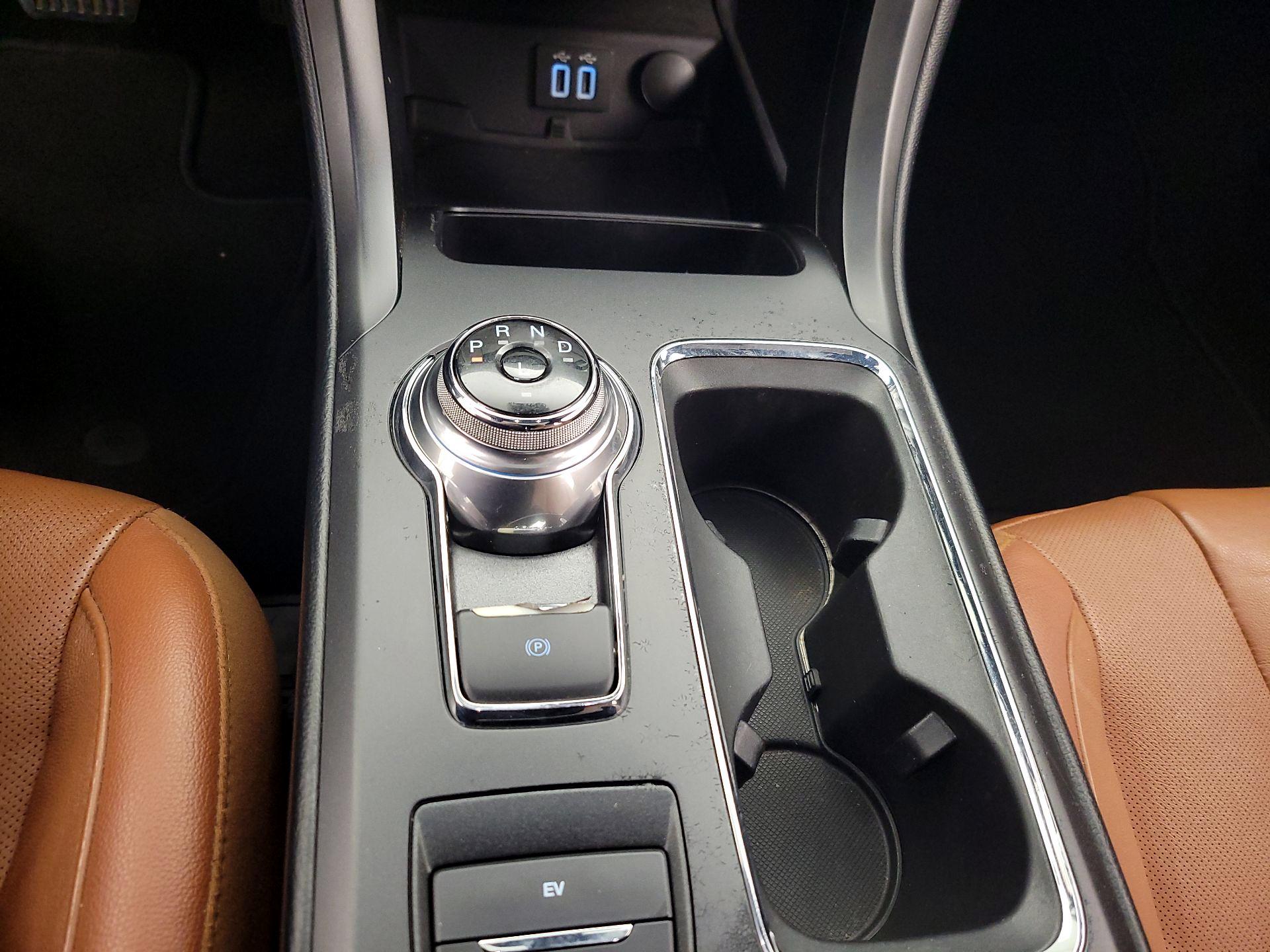 Thumbnail: 2020 Ford Fusion - 18