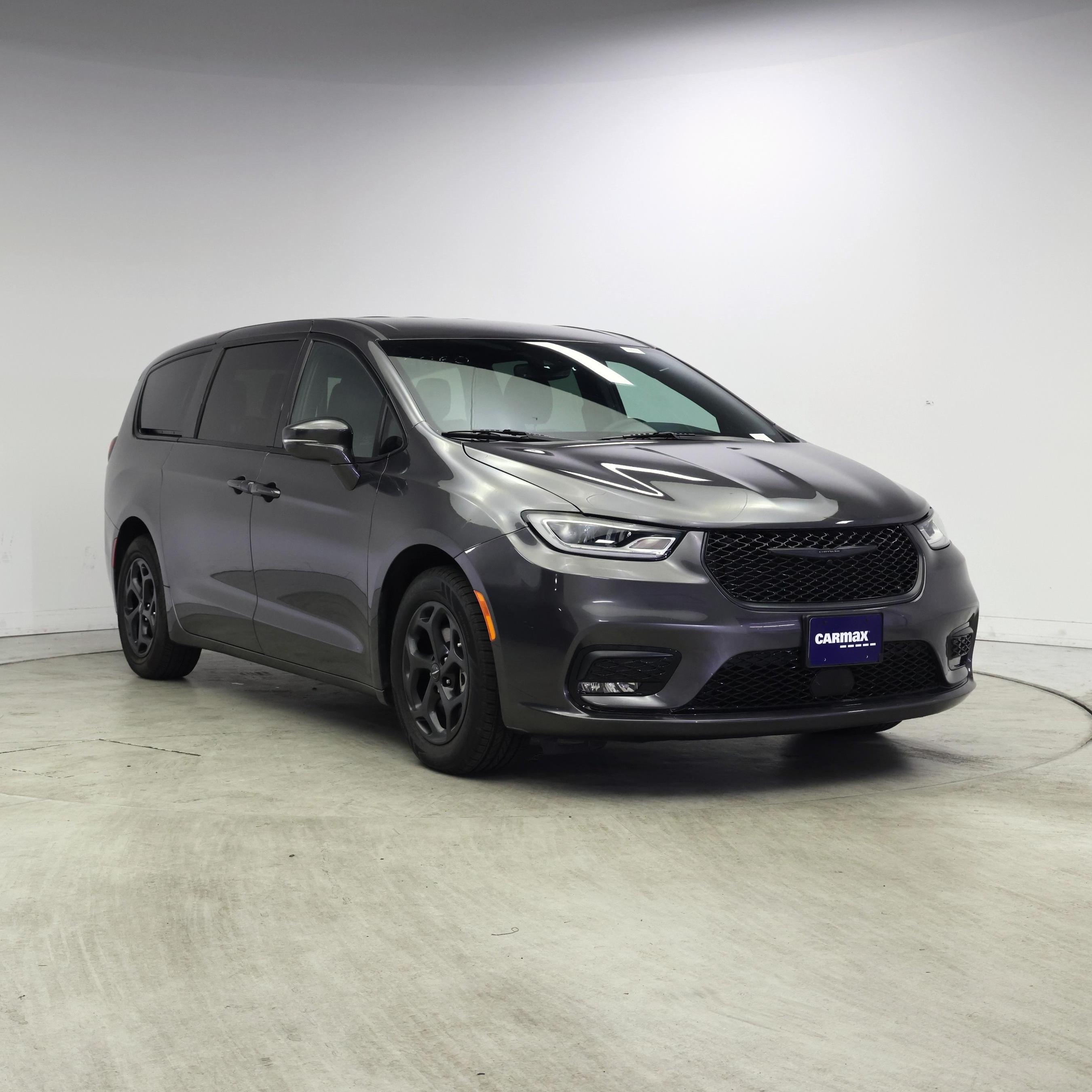 2022 Chrysler Pacifica Hybrid Touring L FWD
