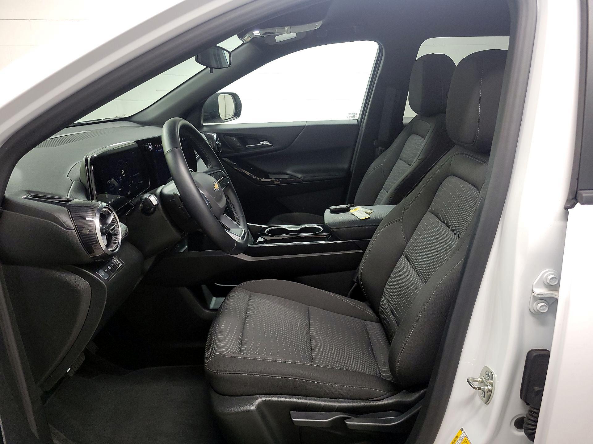 Thumbnail: 2025 Chevrolet Equinox - 11