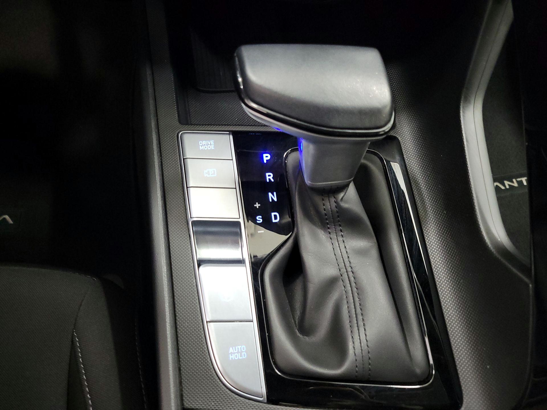 Thumbnail: 2024 Hyundai Elantra - 18