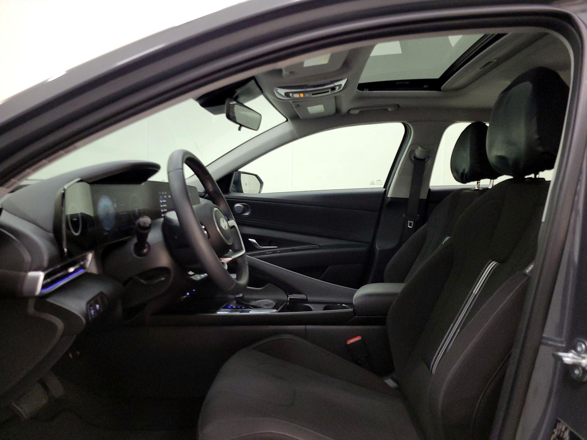 Thumbnail: 2024 Hyundai Elantra - 20