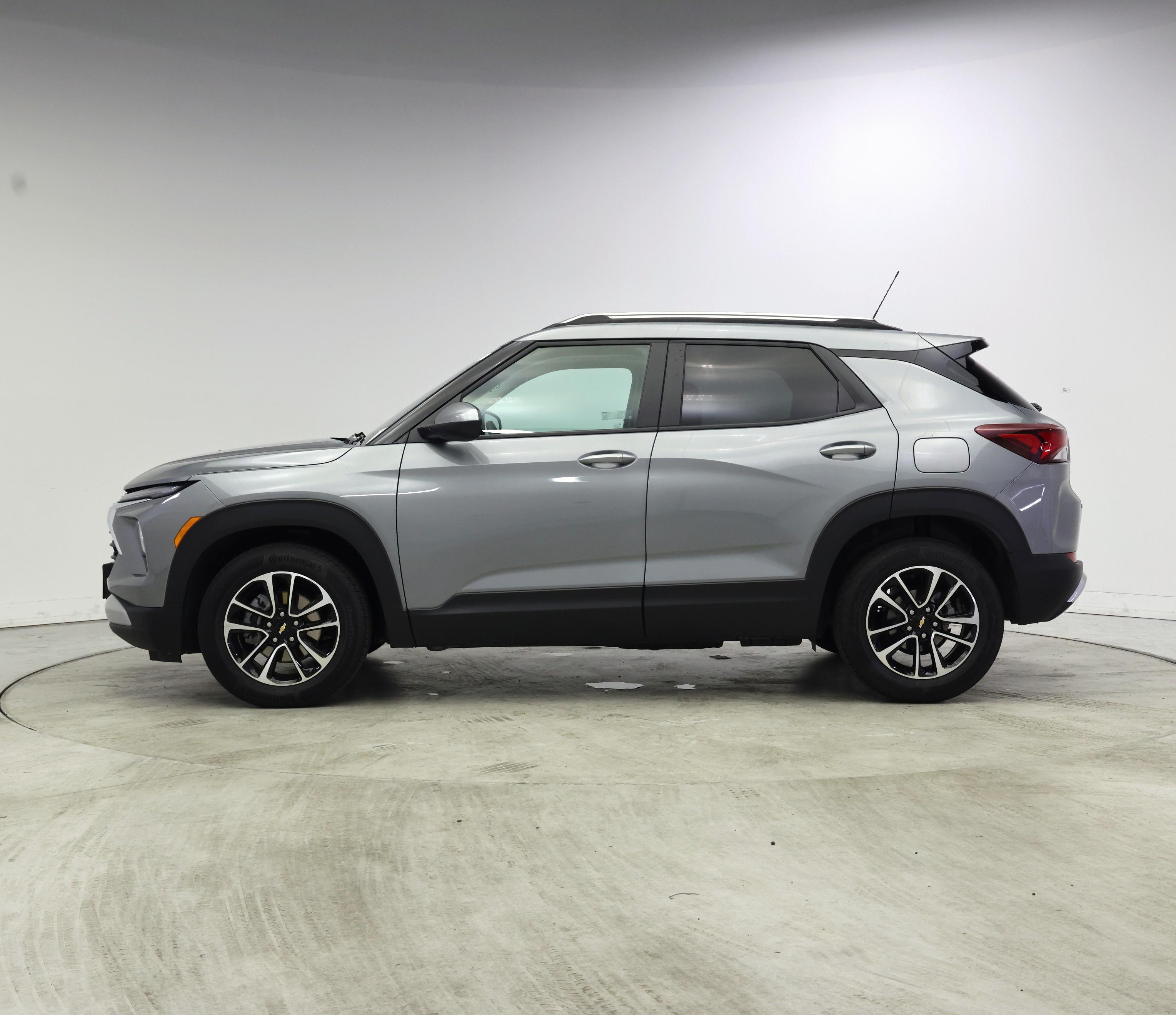 Thumbnail: 2025 Chevrolet TrailBlazer - 3