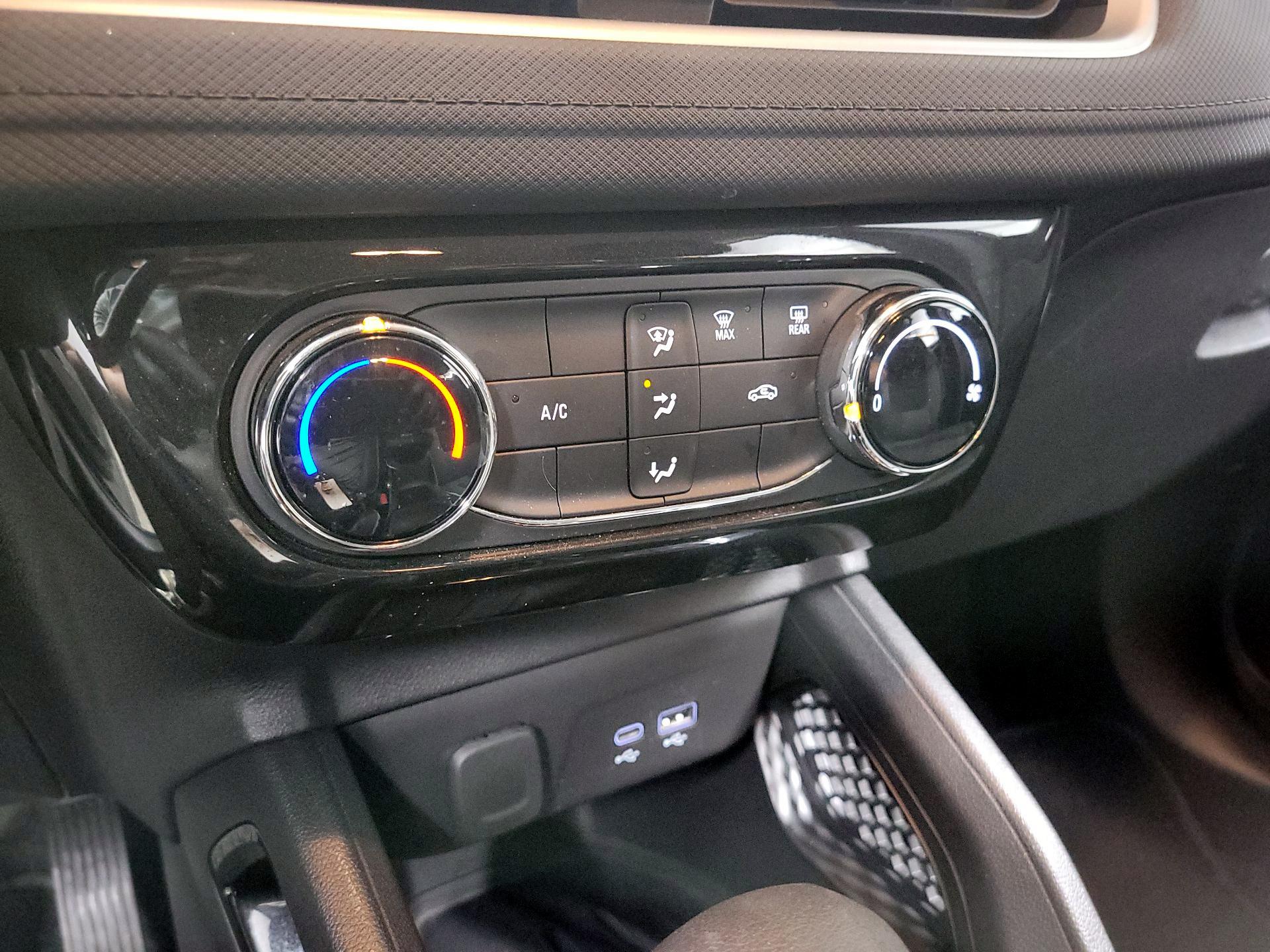 Thumbnail: 2025 Chevrolet TrailBlazer - 16