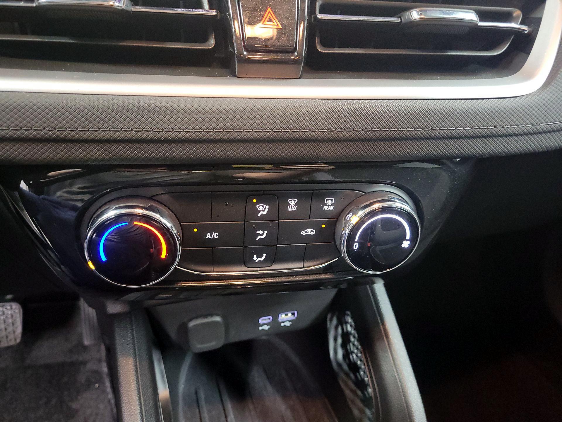 Thumbnail: 2025 Chevrolet TrailBlazer - 16