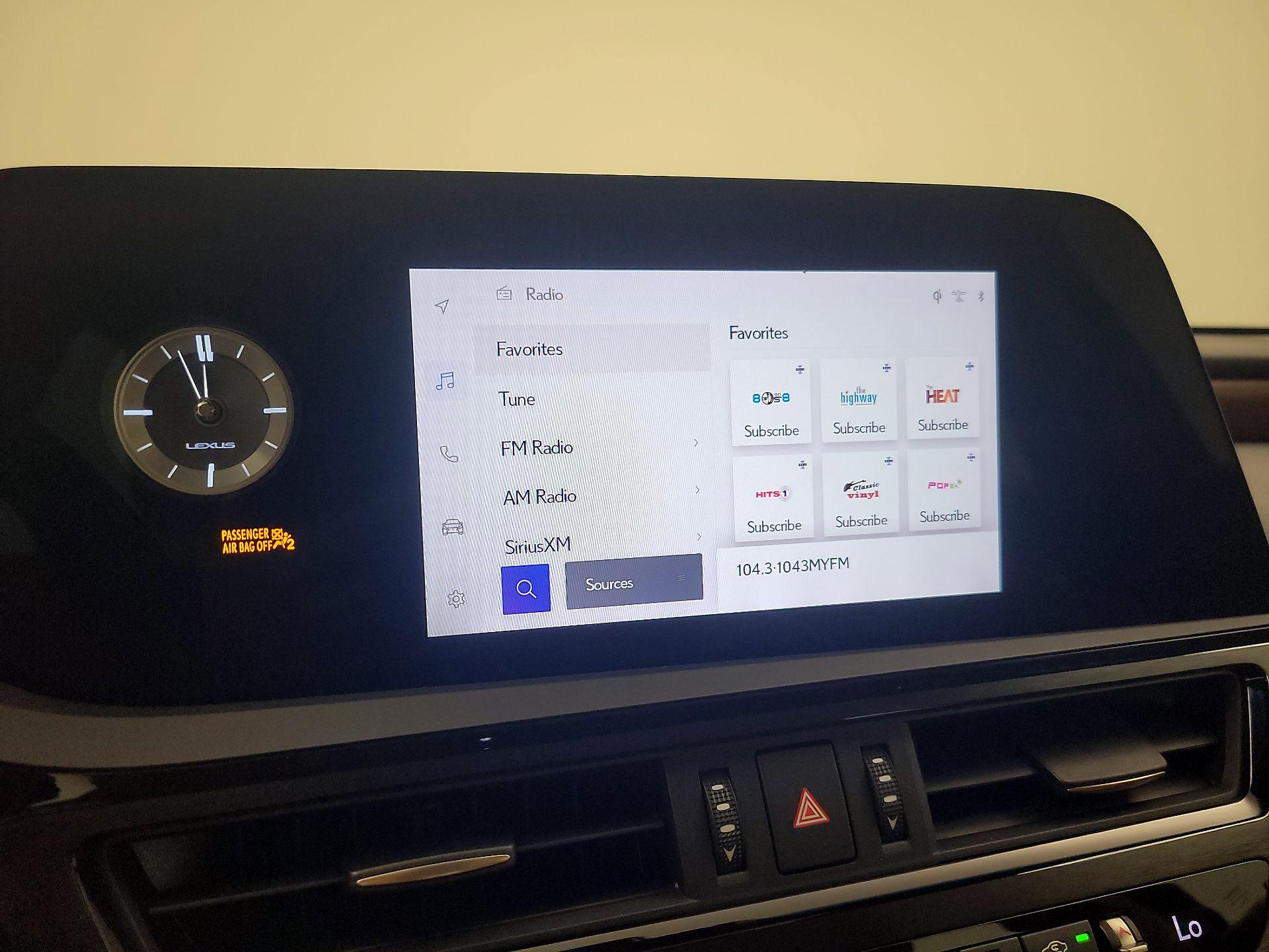 Thumbnail: 2023 Lexus ES - 14