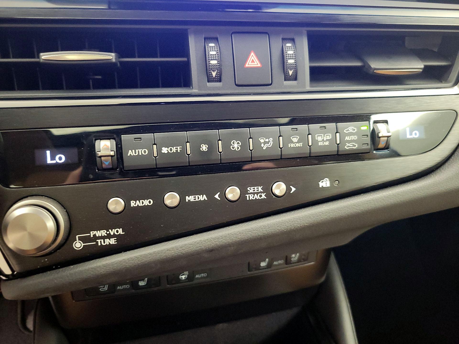 Thumbnail: 2023 Lexus ES - 15