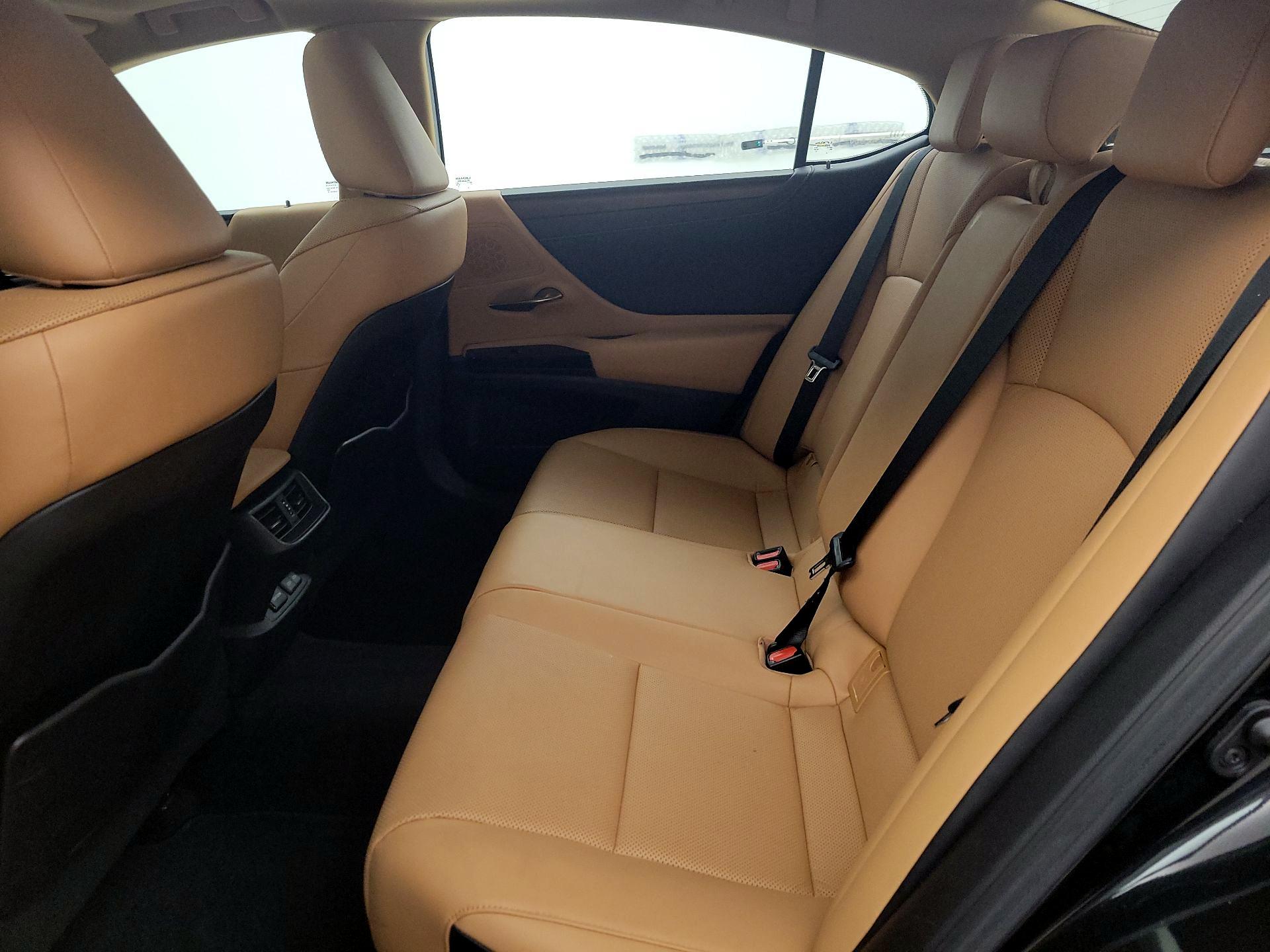 Thumbnail: 2023 Lexus ES - 17