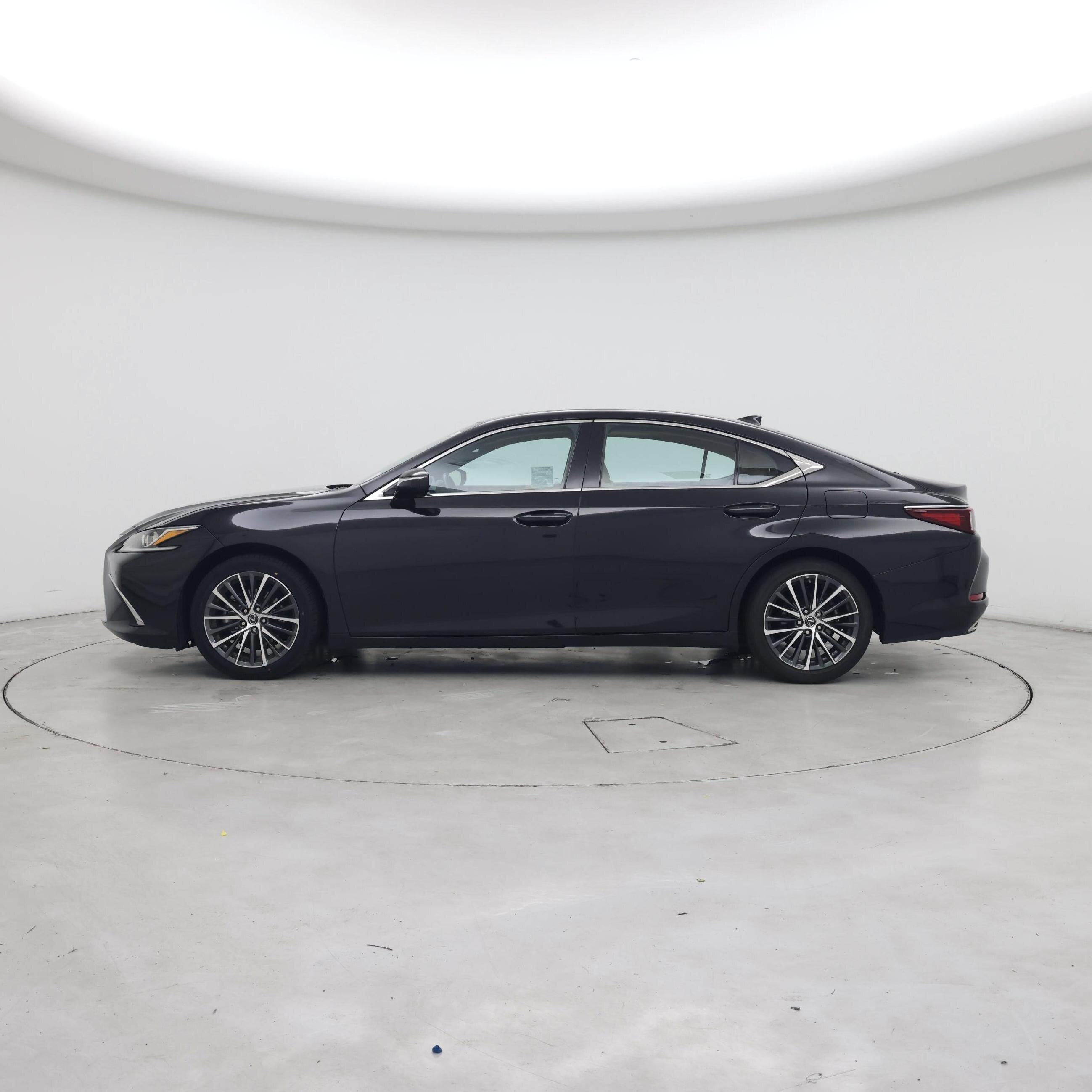 Thumbnail: 2023 Lexus ES - 3