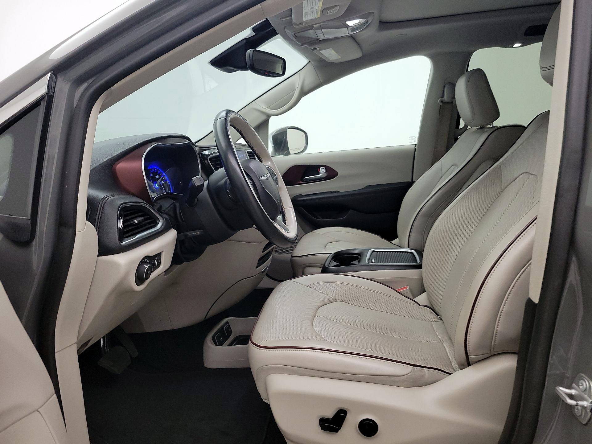 Thumbnail: 2020 Chrysler Pacifica - 11