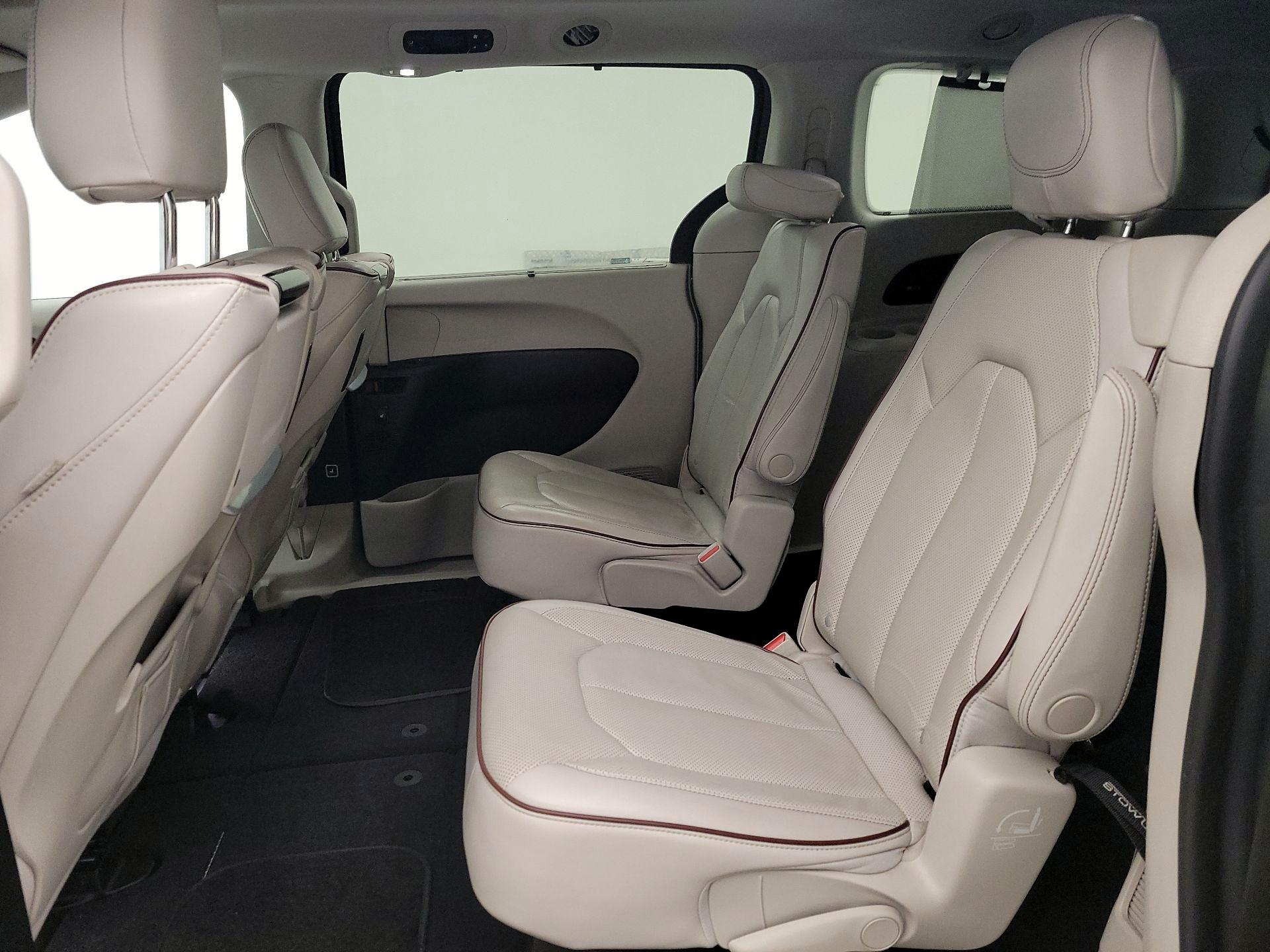 Thumbnail: 2020 Chrysler Pacifica - 19