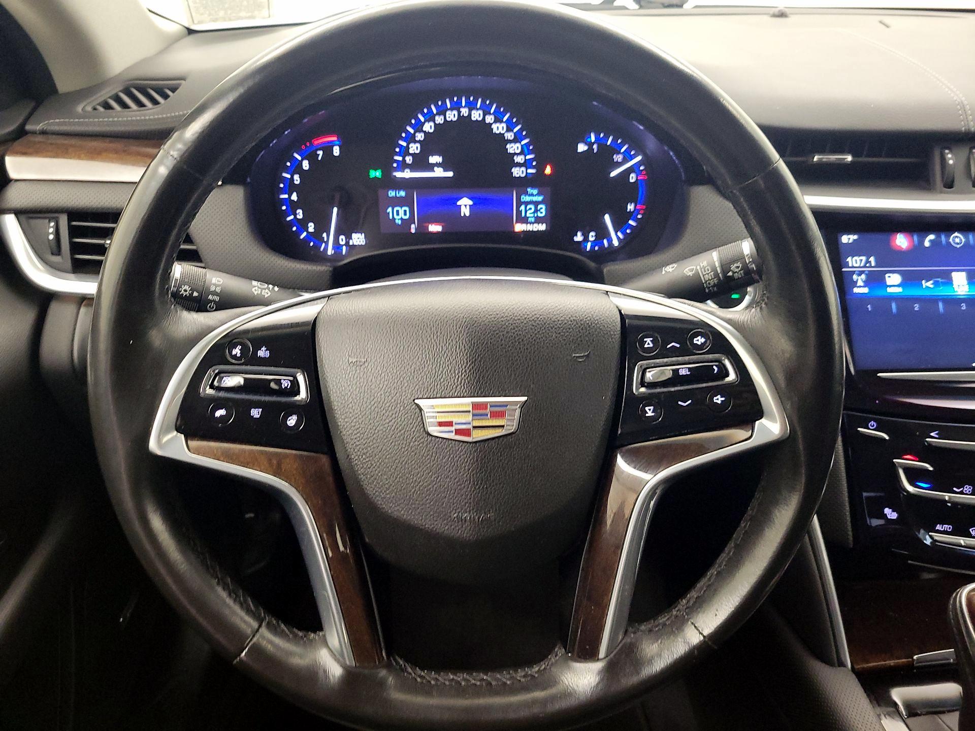 Thumbnail: 2016 Cadillac XTS - 10