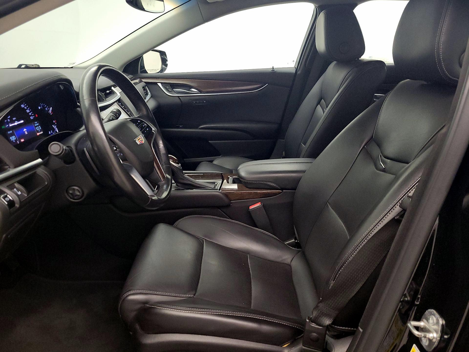 Thumbnail: 2016 Cadillac XTS - 11