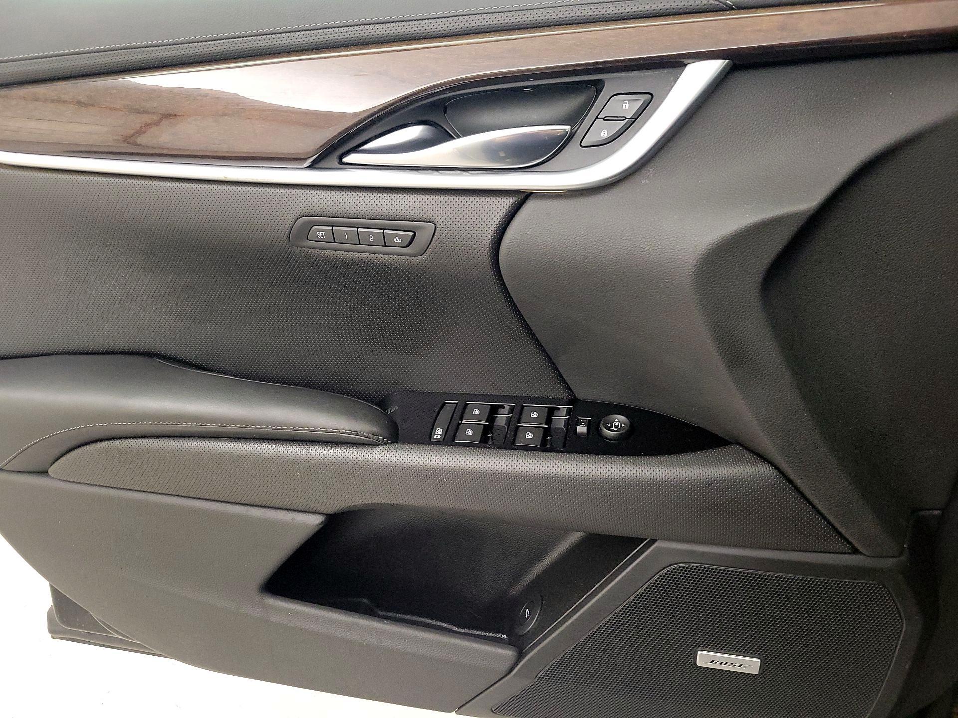 Thumbnail: 2016 Cadillac XTS - 12