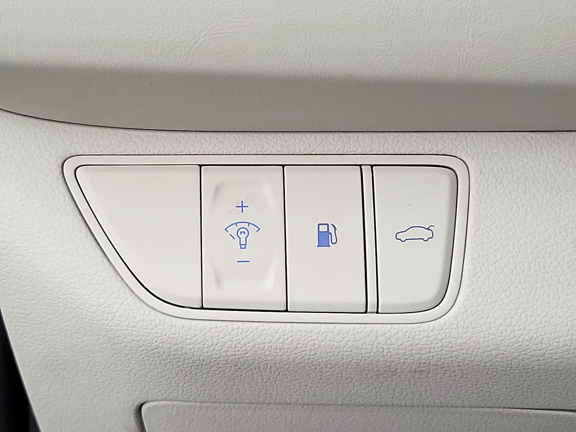 Thumbnail: 2025 Genesis G70 - 13