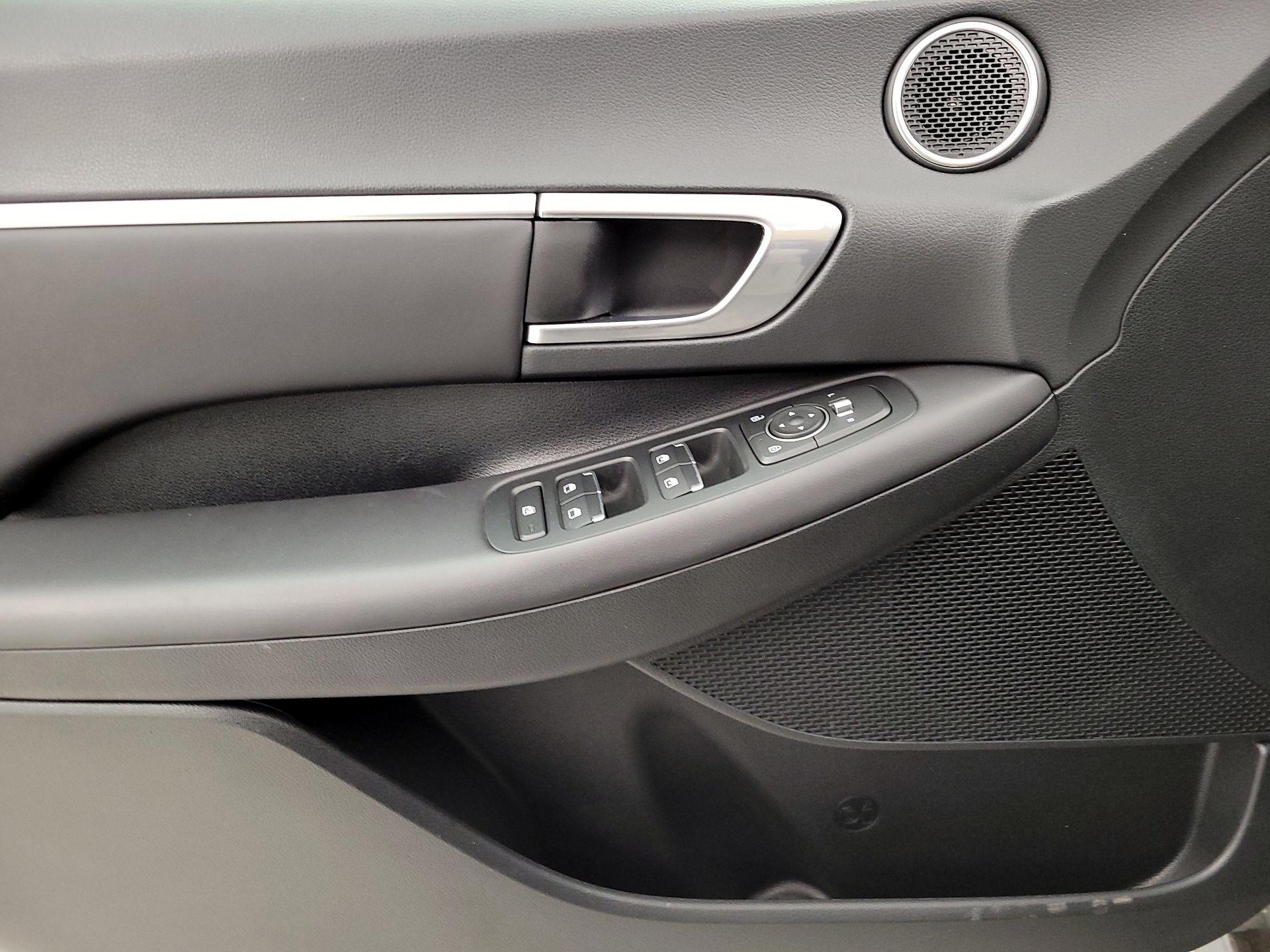 Thumbnail: 2022 Hyundai Sonata - 12