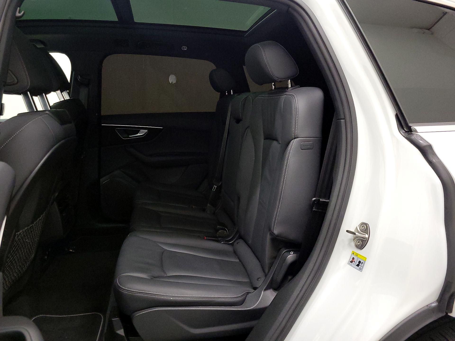 Thumbnail: 2025 Audi Q7 - 20