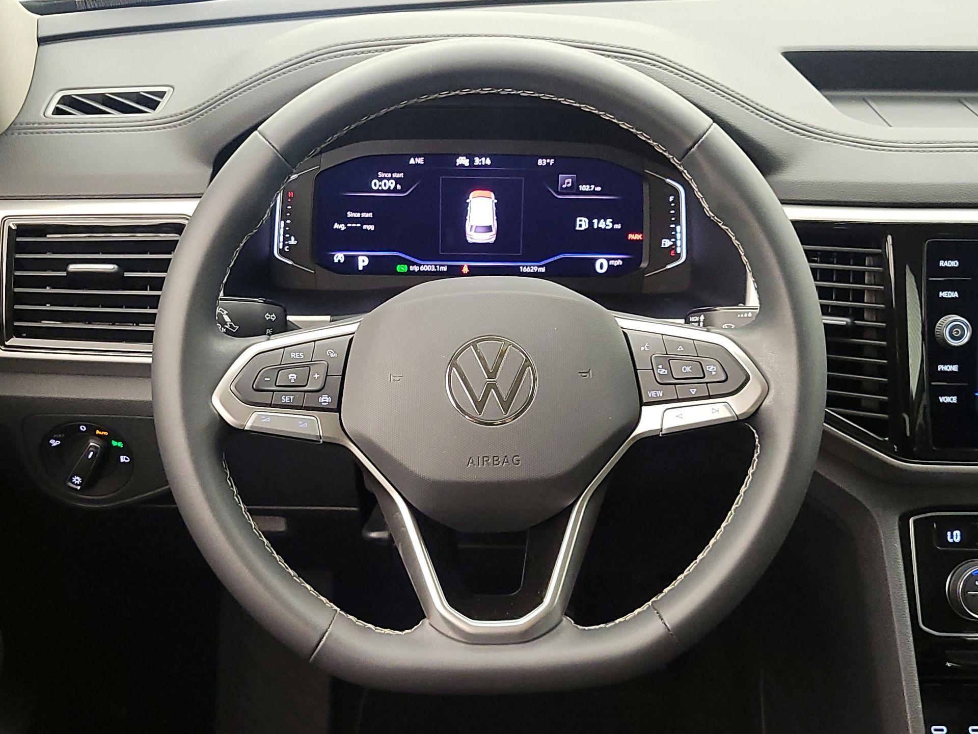 Thumbnail: 2023 Volkswagen Atlas - 10