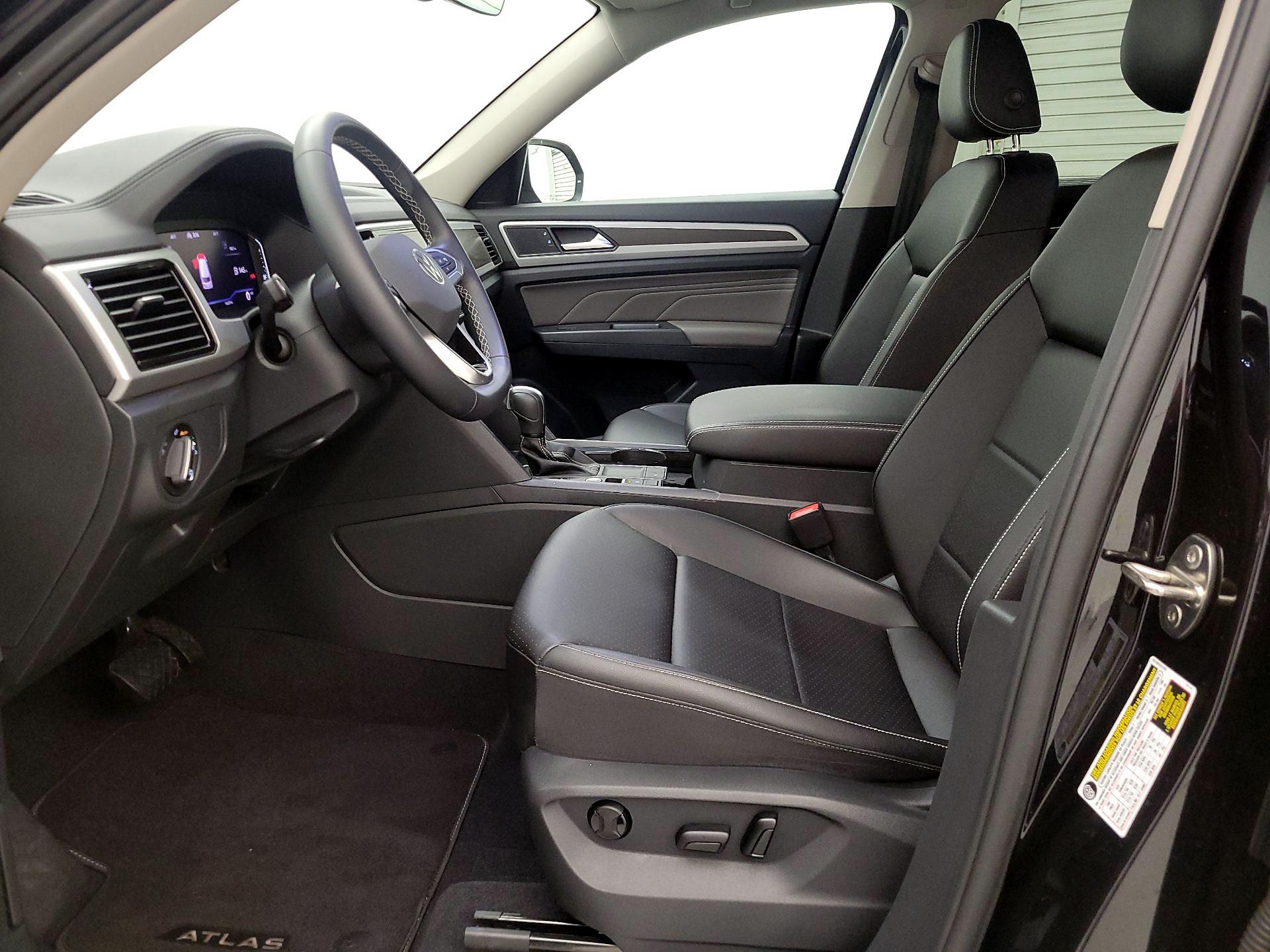 Thumbnail: 2023 Volkswagen Atlas - 11