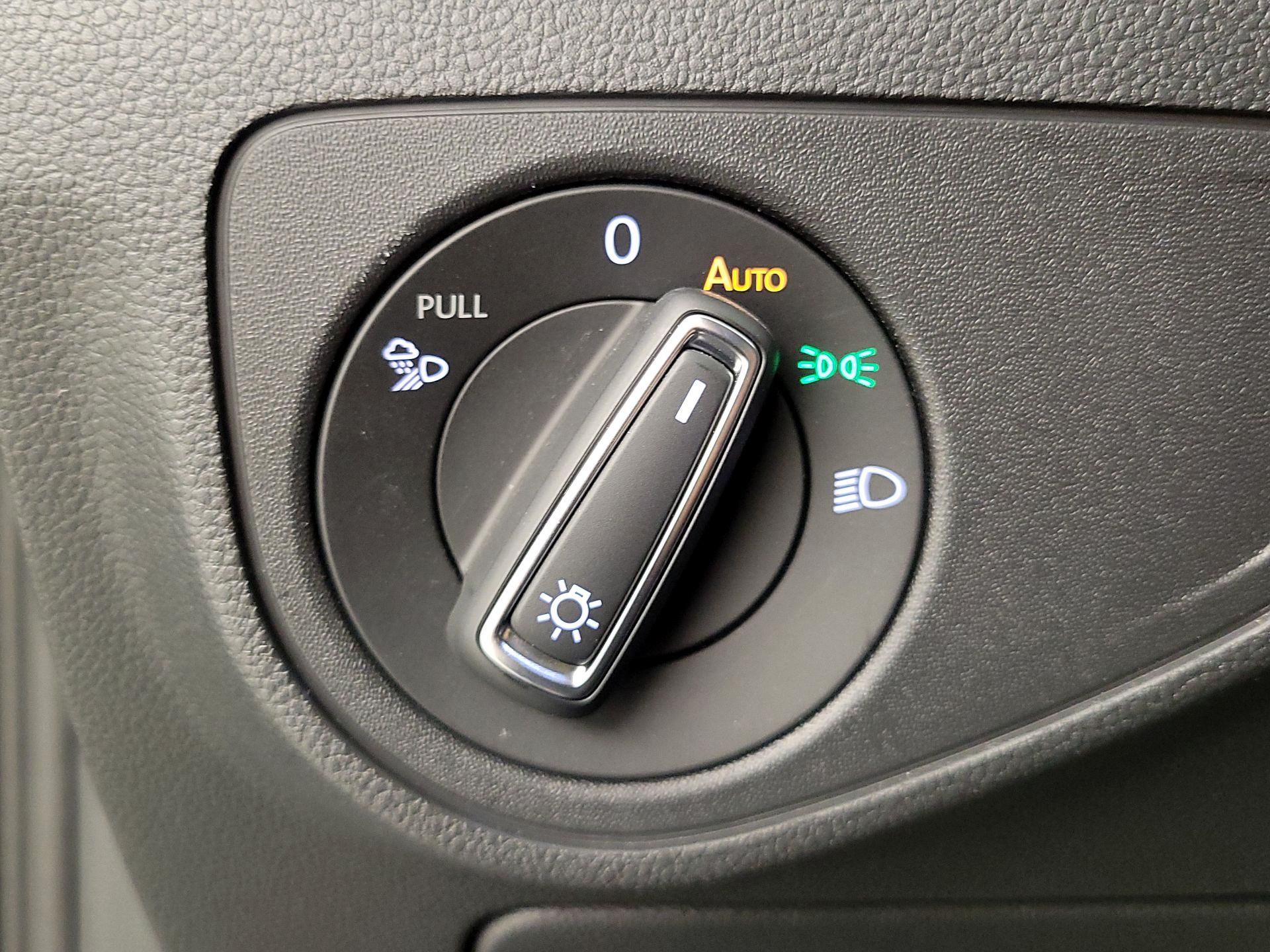 Thumbnail: 2023 Volkswagen Atlas - 13