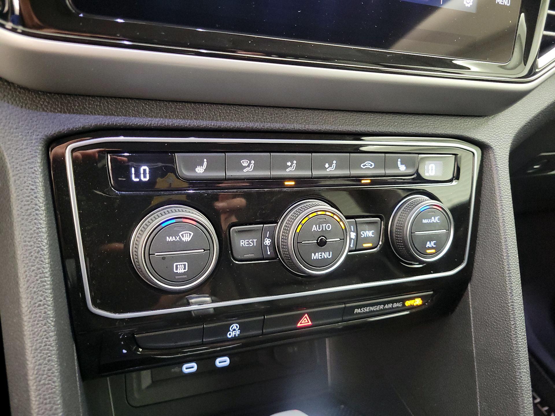 Thumbnail: 2023 Volkswagen Atlas - 16