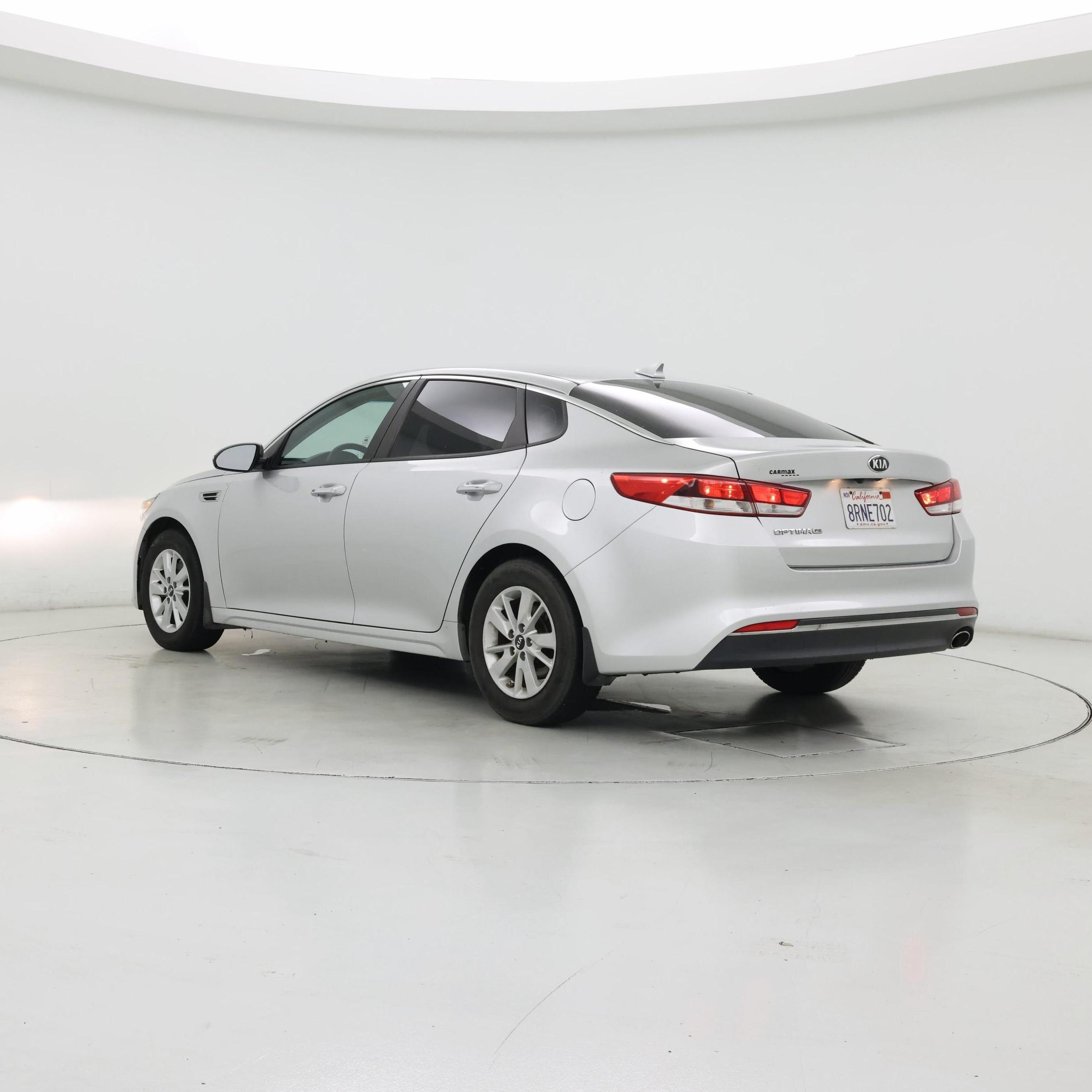 Thumbnail: 2016 Kia Optima - 2