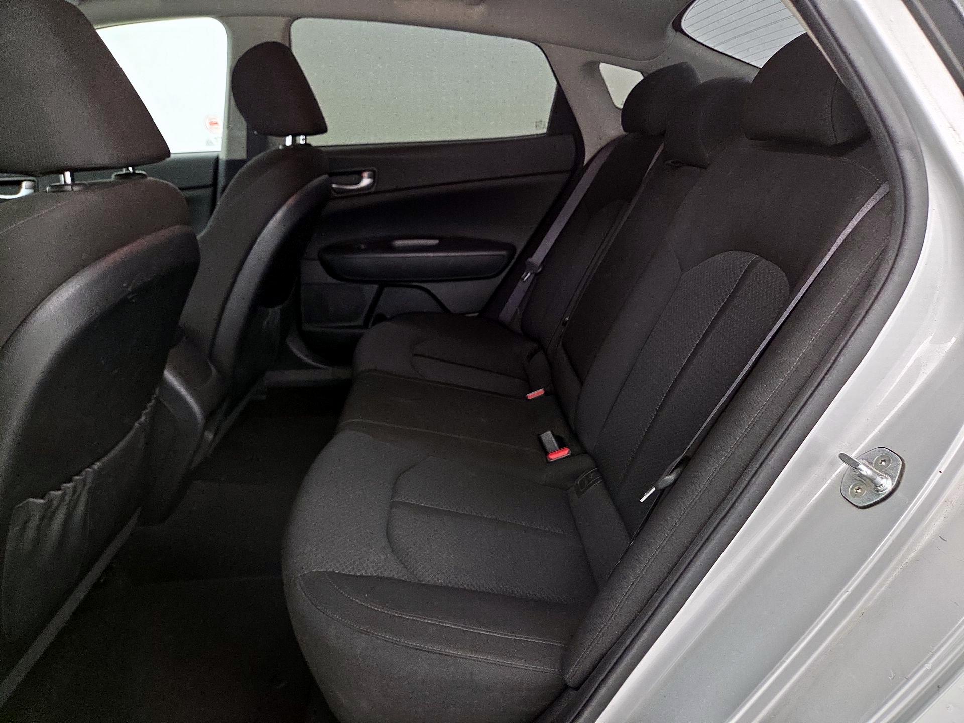 Thumbnail: 2016 Kia Optima - 19