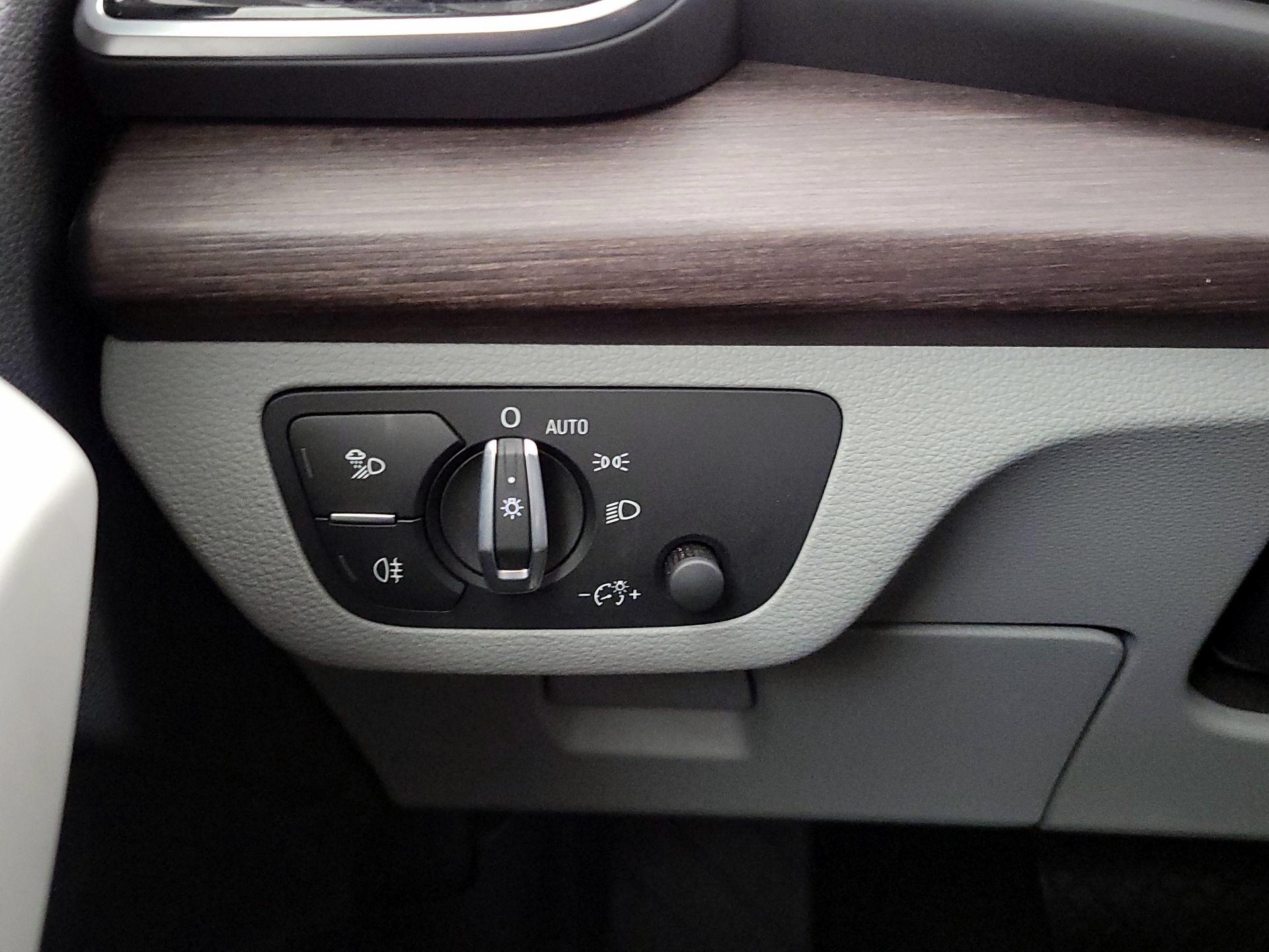 Thumbnail: 2022 Audi Q5 - 13