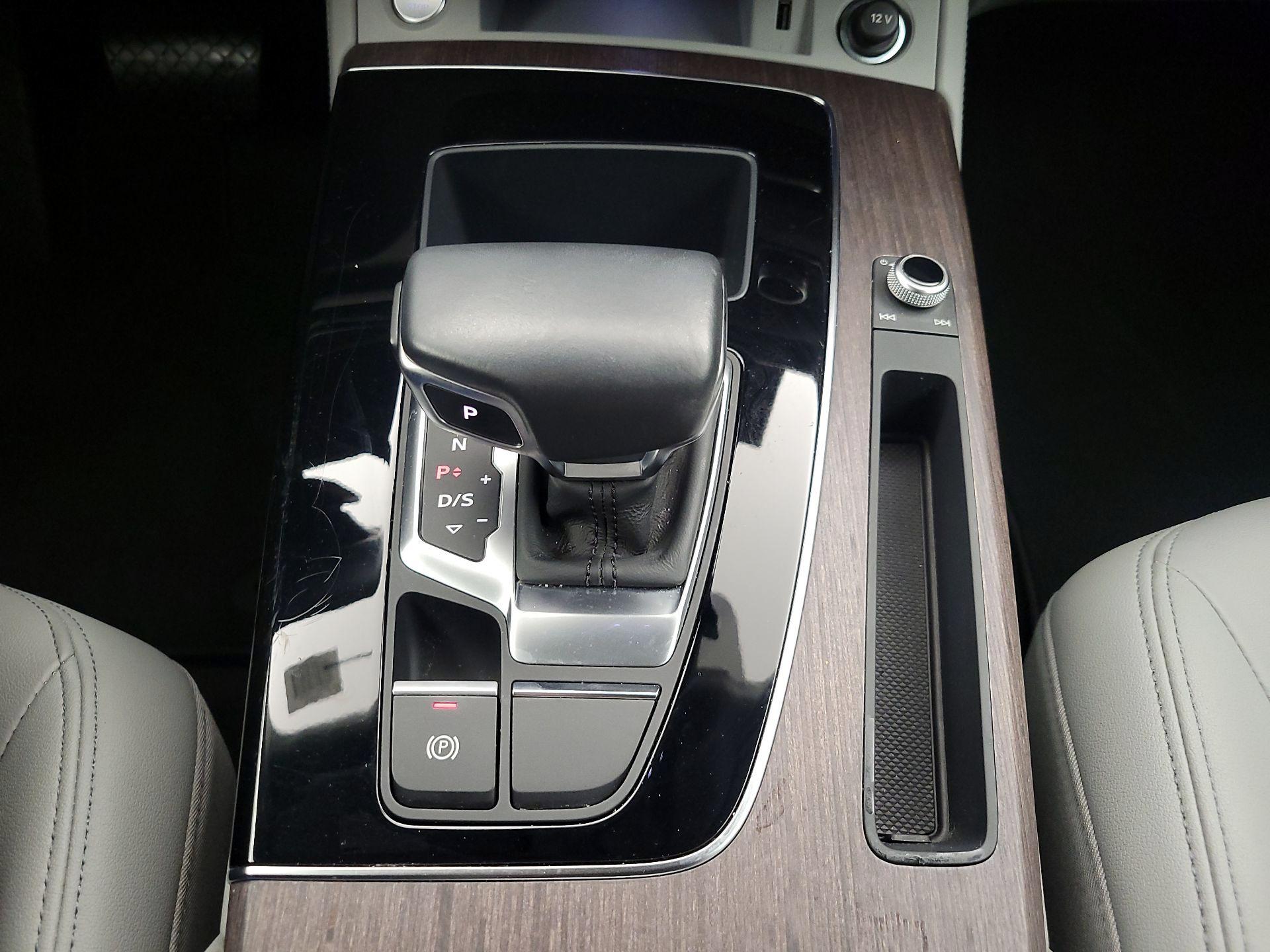 Thumbnail: 2022 Audi Q5 - 18