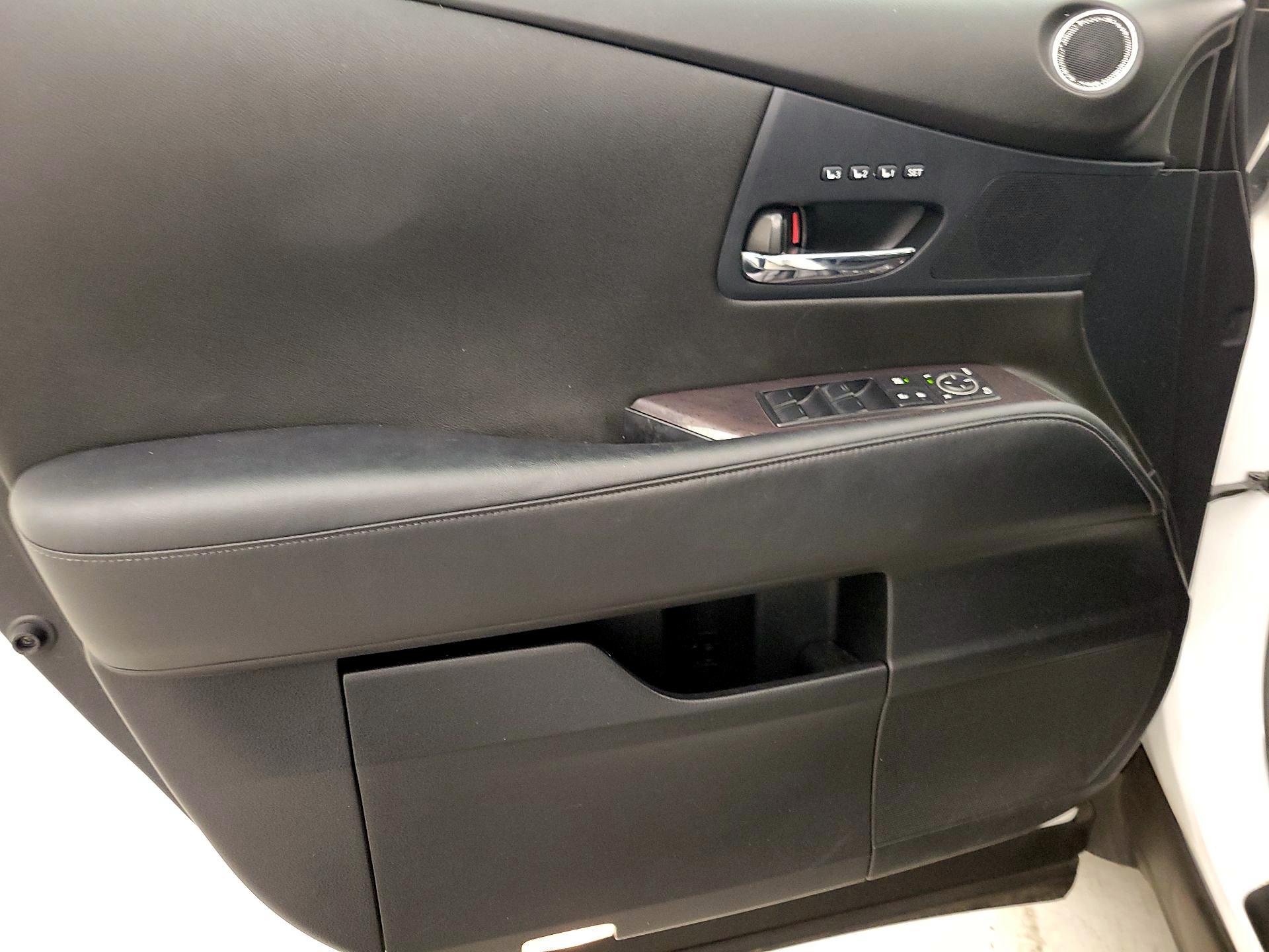 Thumbnail: 2015 Lexus RX - 12