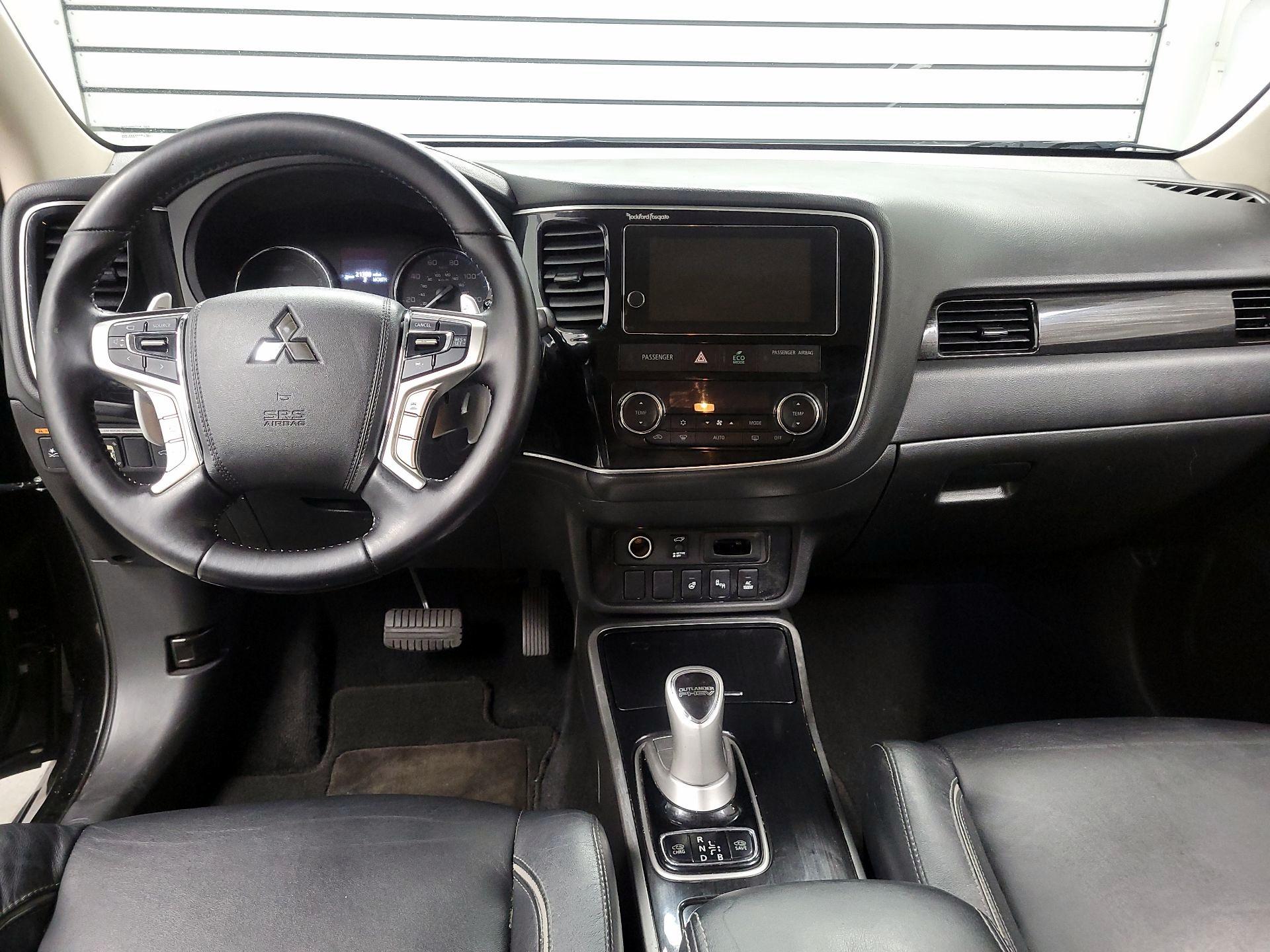 Thumbnail: 2018 Mitsubishi Outlander - 9