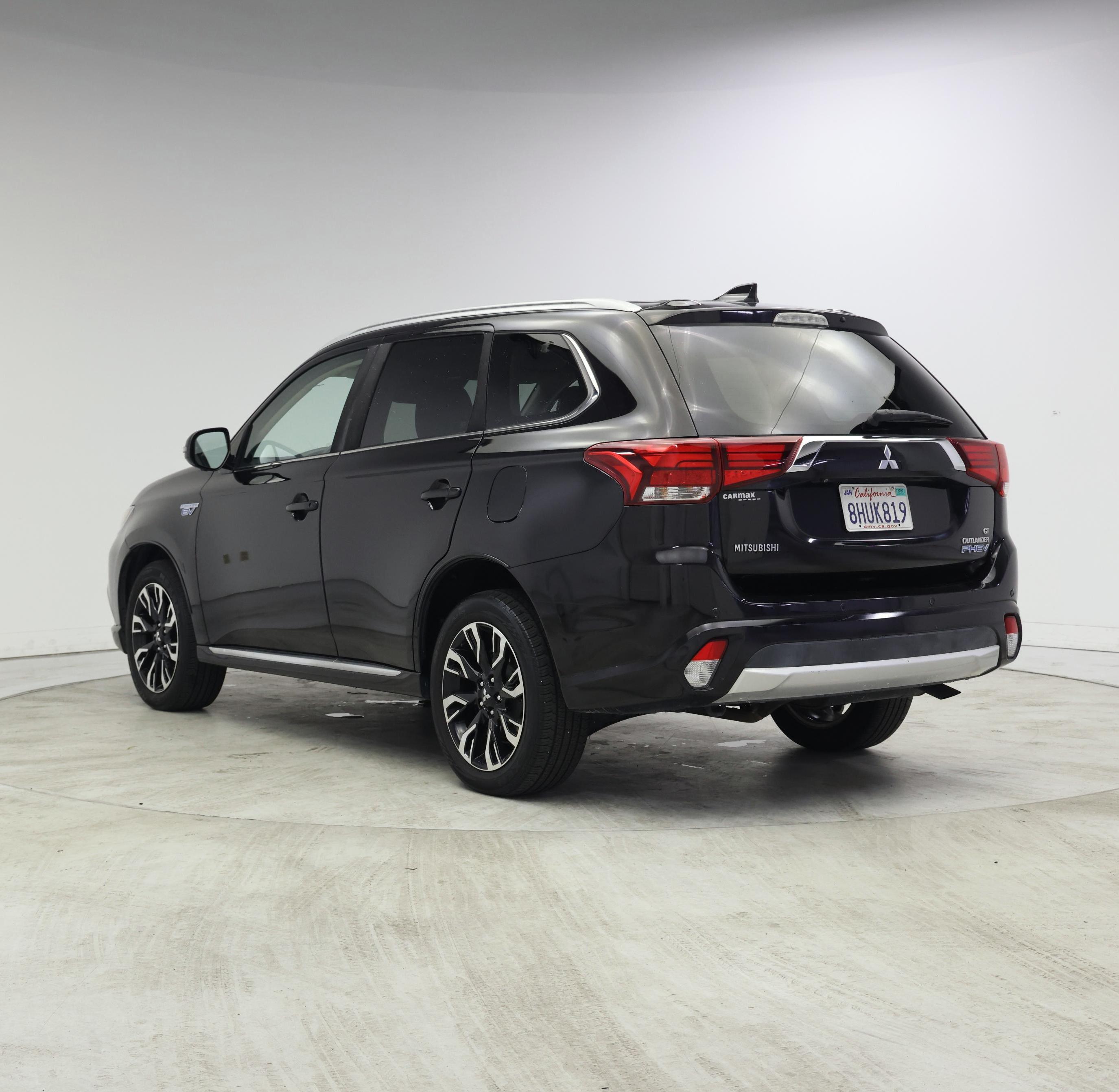 Thumbnail: 2018 Mitsubishi Outlander - 2