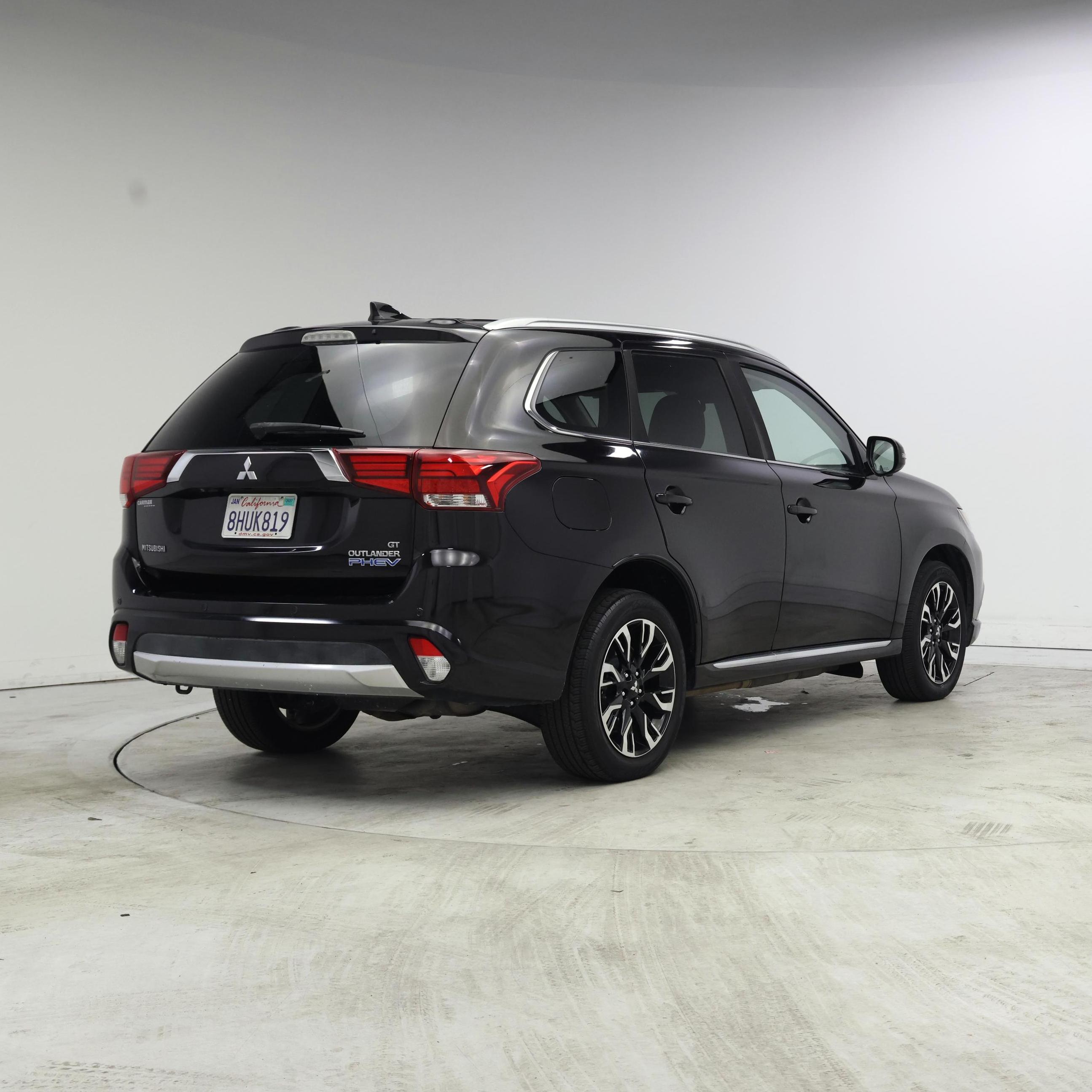 Thumbnail: 2018 Mitsubishi Outlander - 8