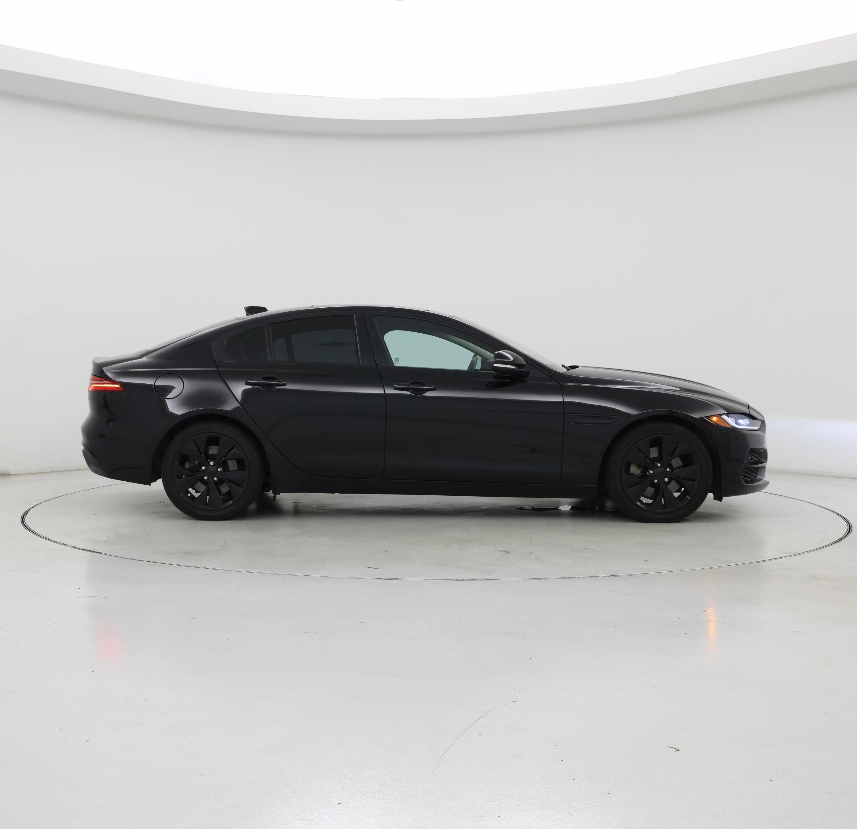 Thumbnail: 2020 Jaguar XE - 7