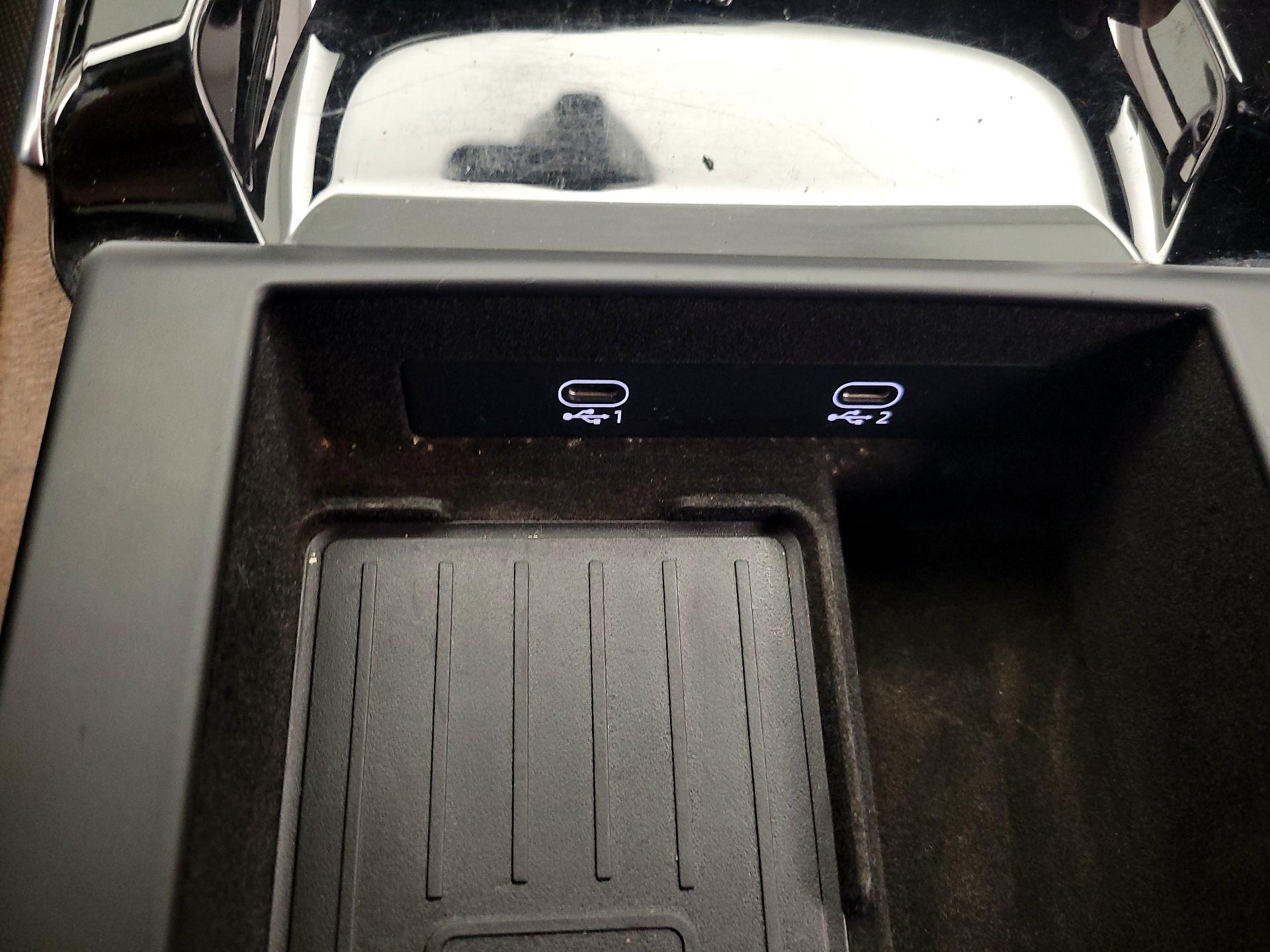 Thumbnail: 2021 Audi A8 - 18